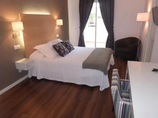 Photo of the whole room, Bed in Hotel Llorca