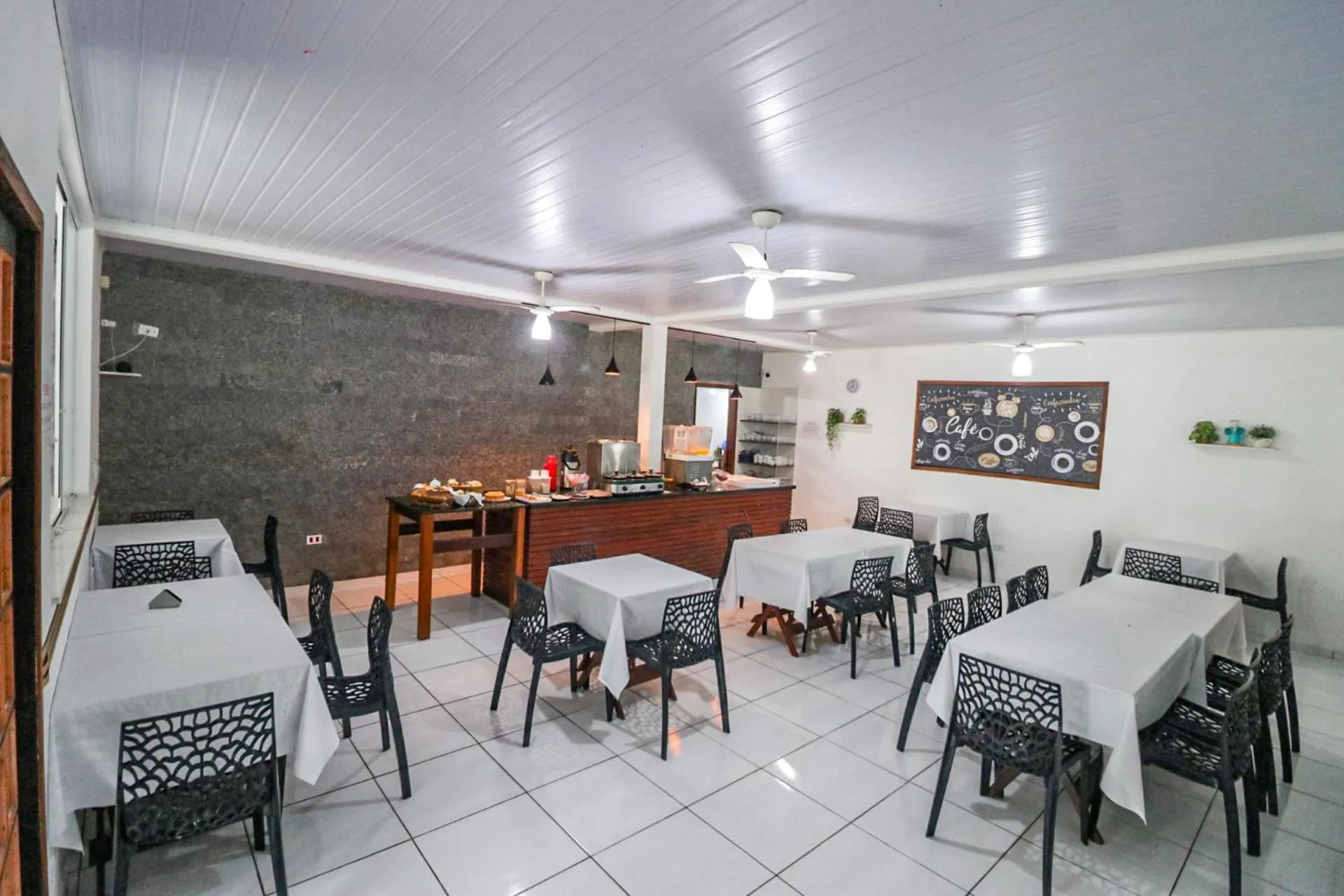 Buffet breakfast in Pousada Mar Azul