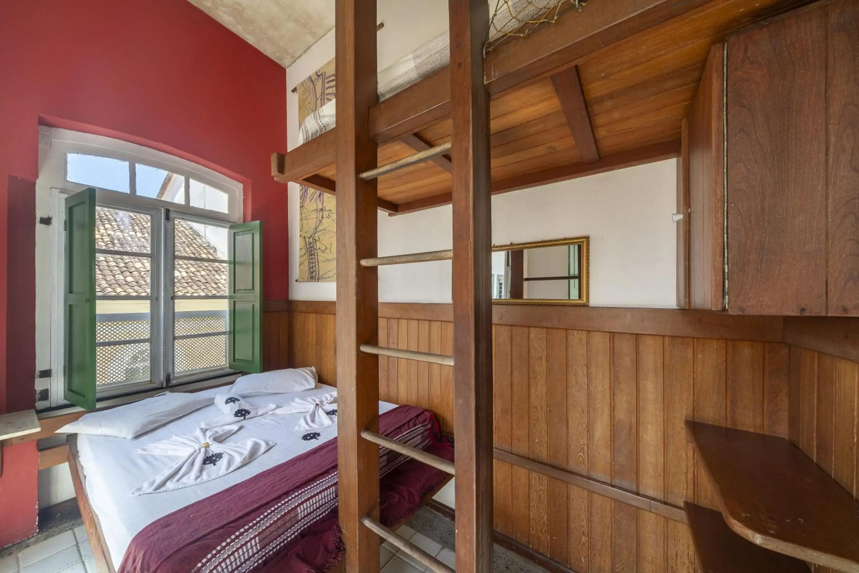 Double Room with Shared Bathroom in Laranjeiras Hostel Double Room with Shared Bathroom in Laranjeiras Hostel