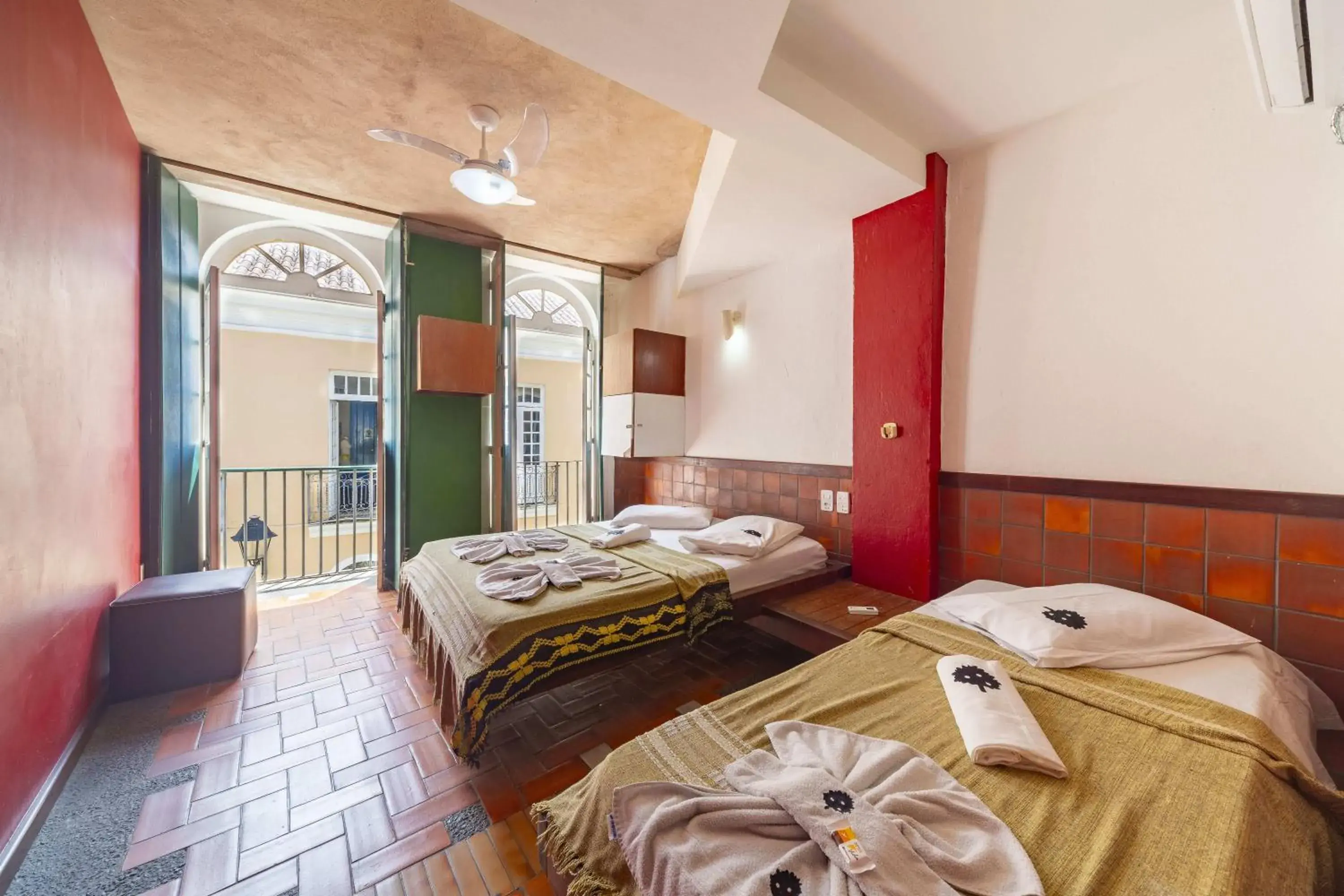 Triple Room with Private Bathroom in Laranjeiras Hostel Triple Room with Private Bathroom in Laranjeiras Hostel