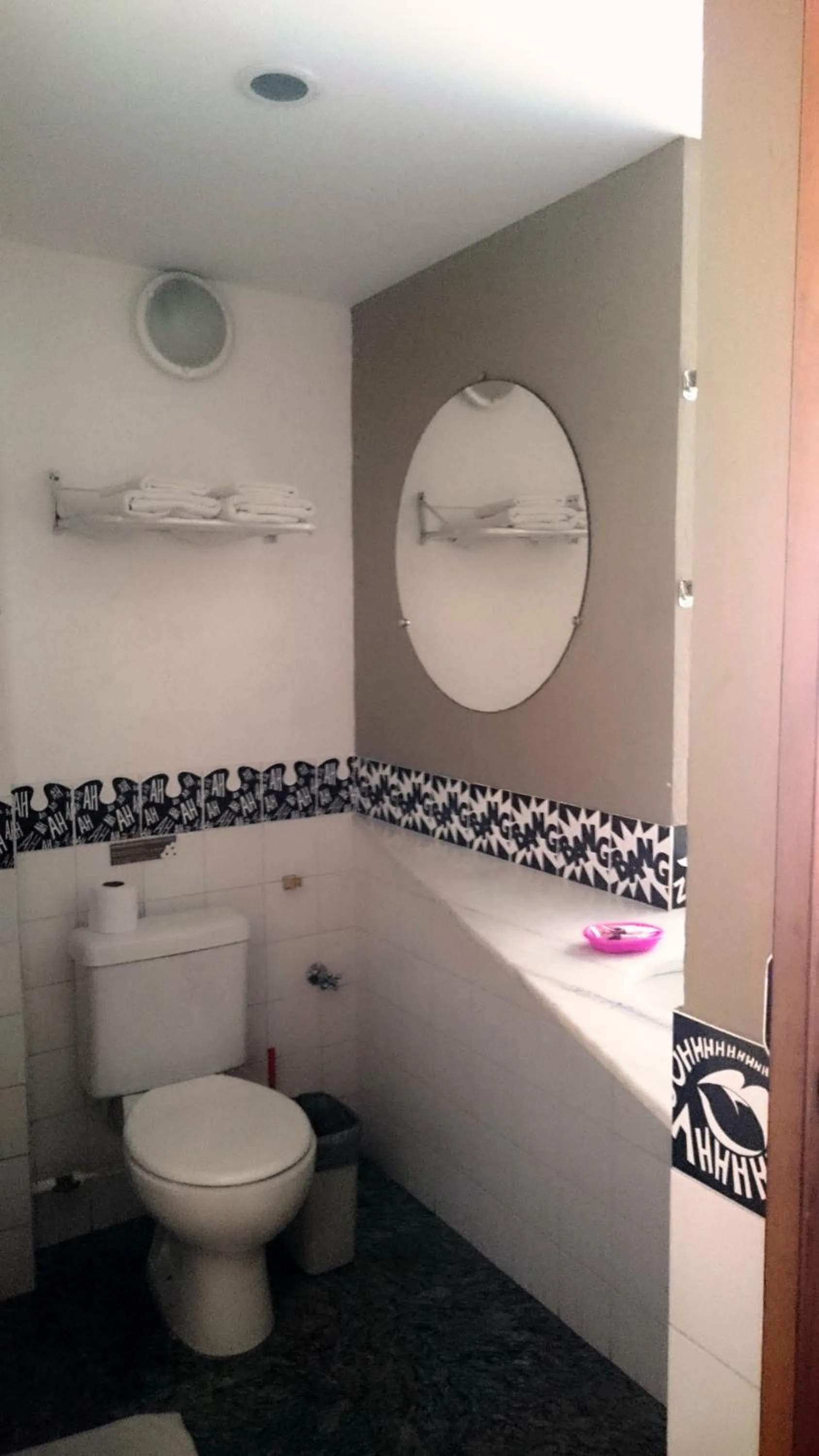 Shower in Laranjeiras Hostel