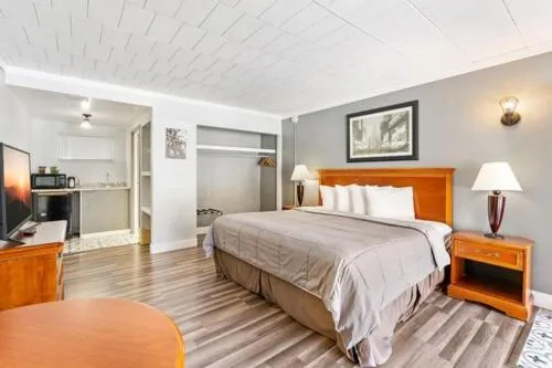 Bed in FairBridge Inn and Suites West Point