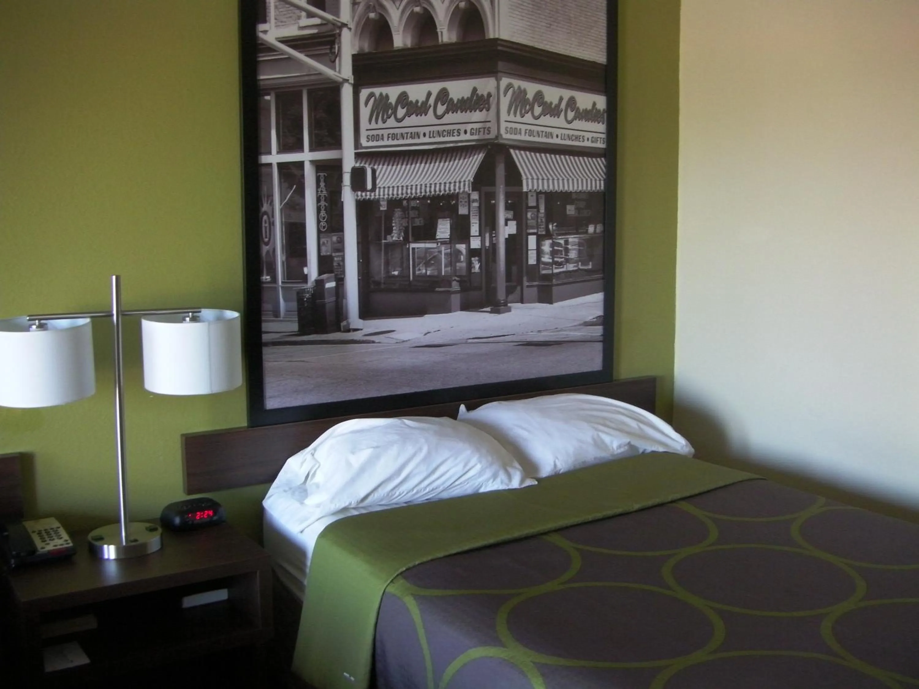 Bedroom, Bed in Super 8 by Wyndham Lafayette