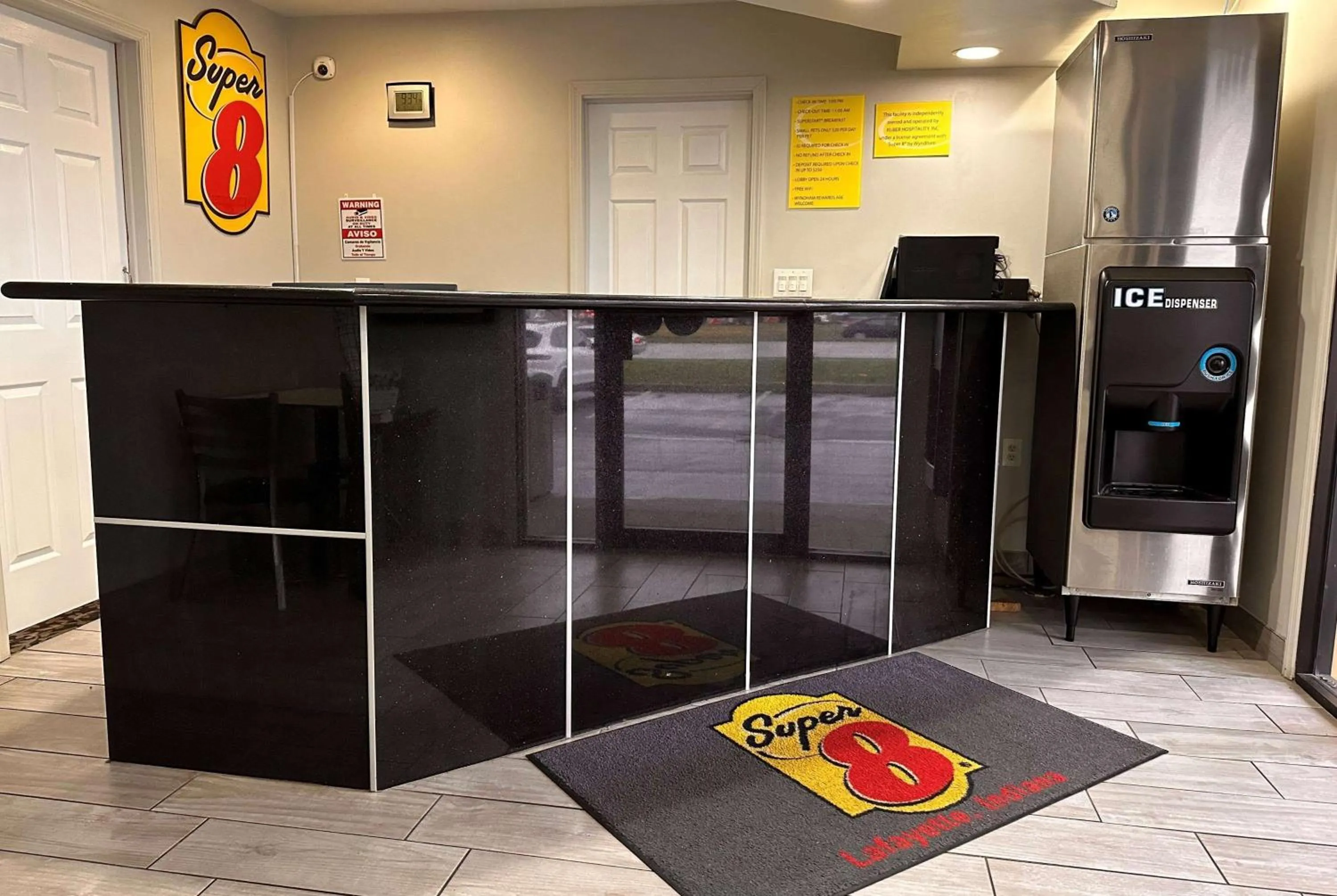 Lobby or reception in Super 8 by Wyndham Lafayette