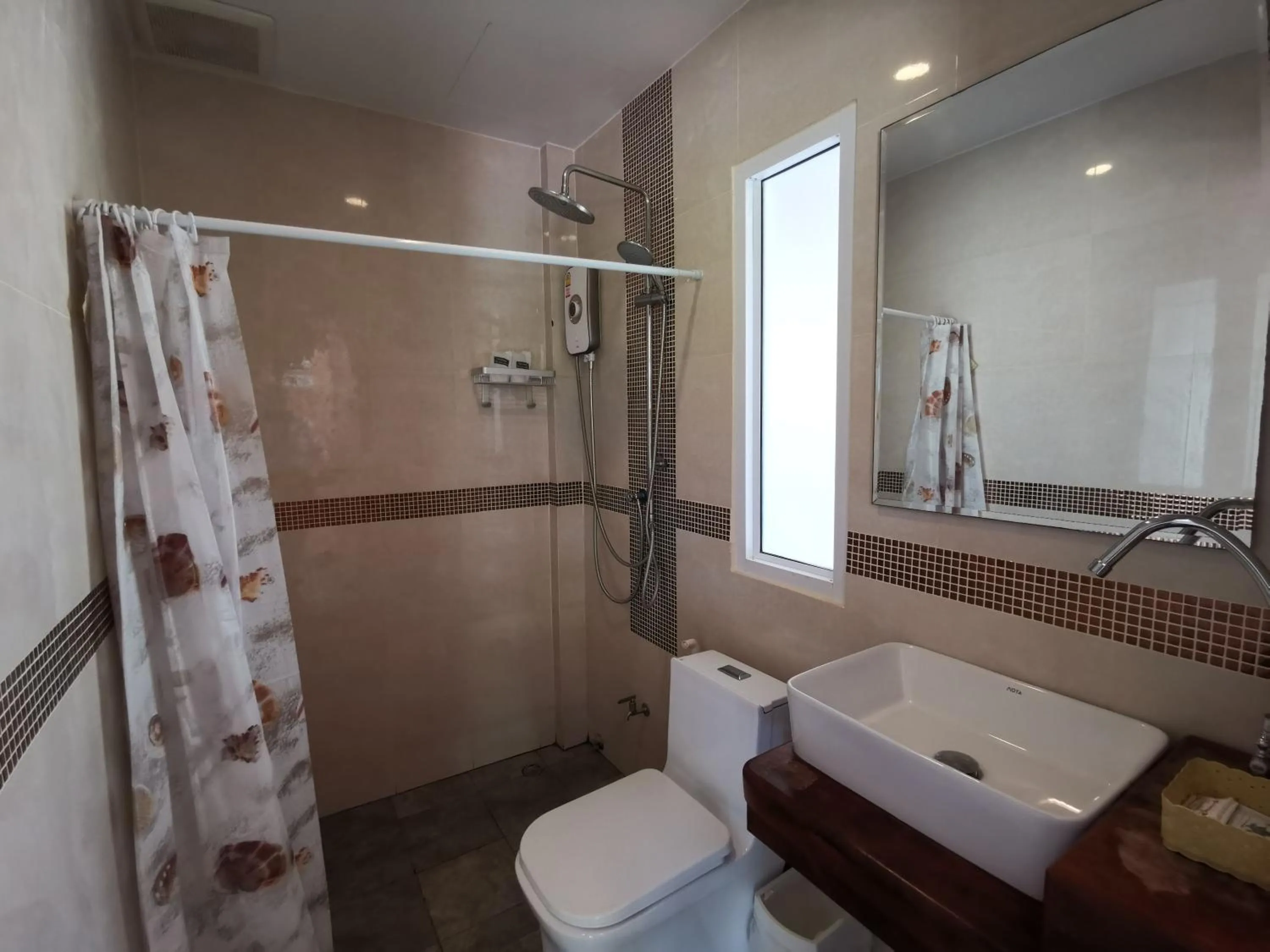 Shower in The Peace Tara House