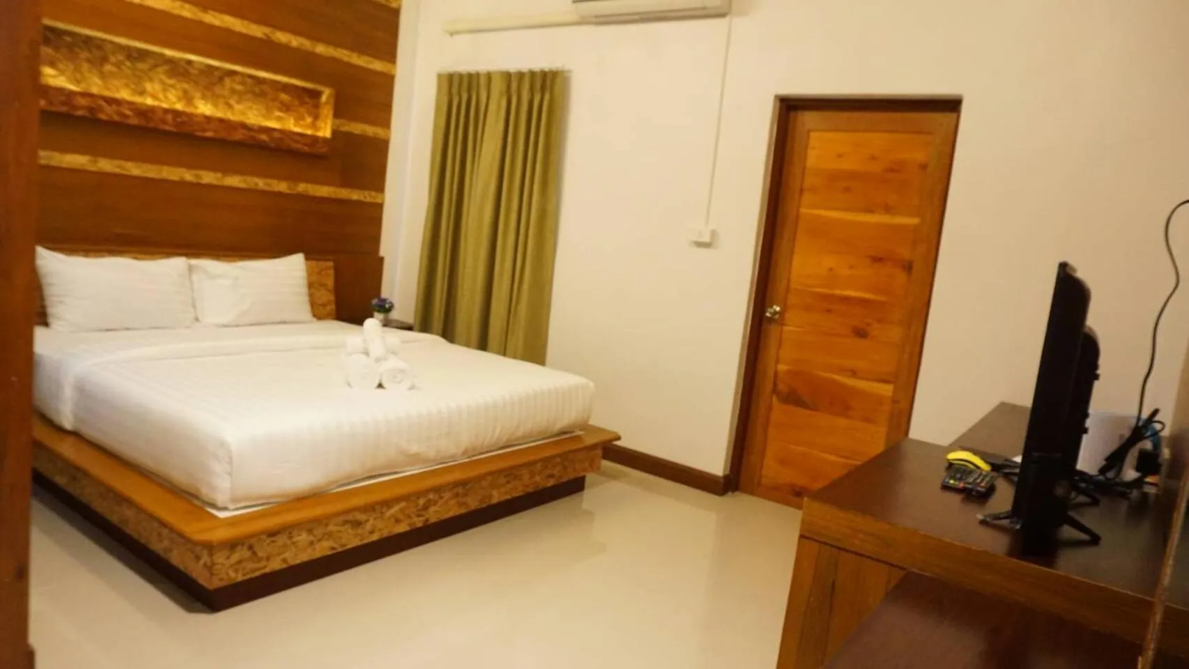 Bedroom, Bed in The Peace Tara House