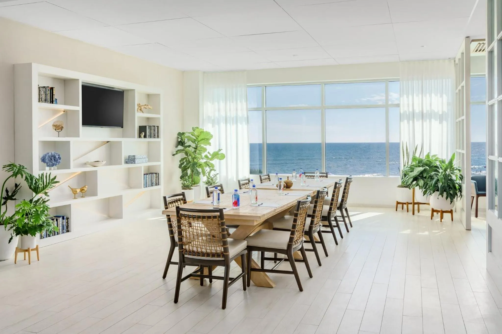 Restaurant/places to eat in Holiday Inn Resort Lumina on Wrightsville Beach by IHG