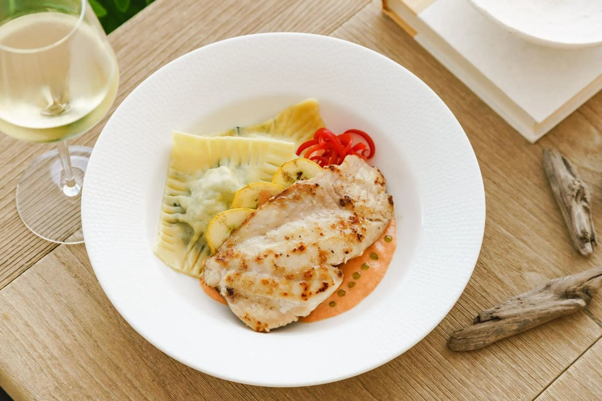 Restaurant/places to eat in Holiday Inn Resort Lumina on Wrightsville Beach by IHG