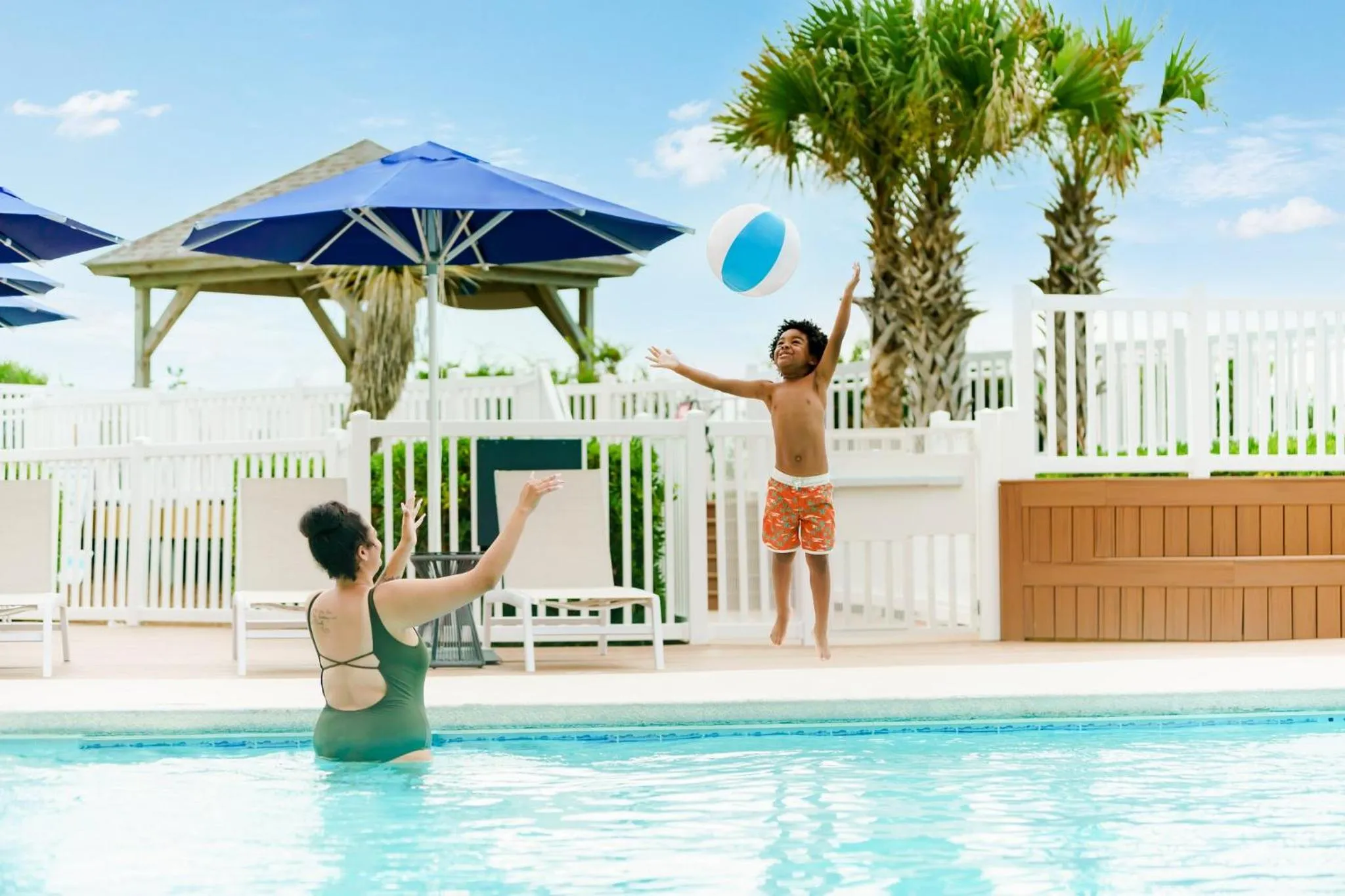 Swimming pool in Holiday Inn Resort Lumina on Wrightsville Beach by IHG