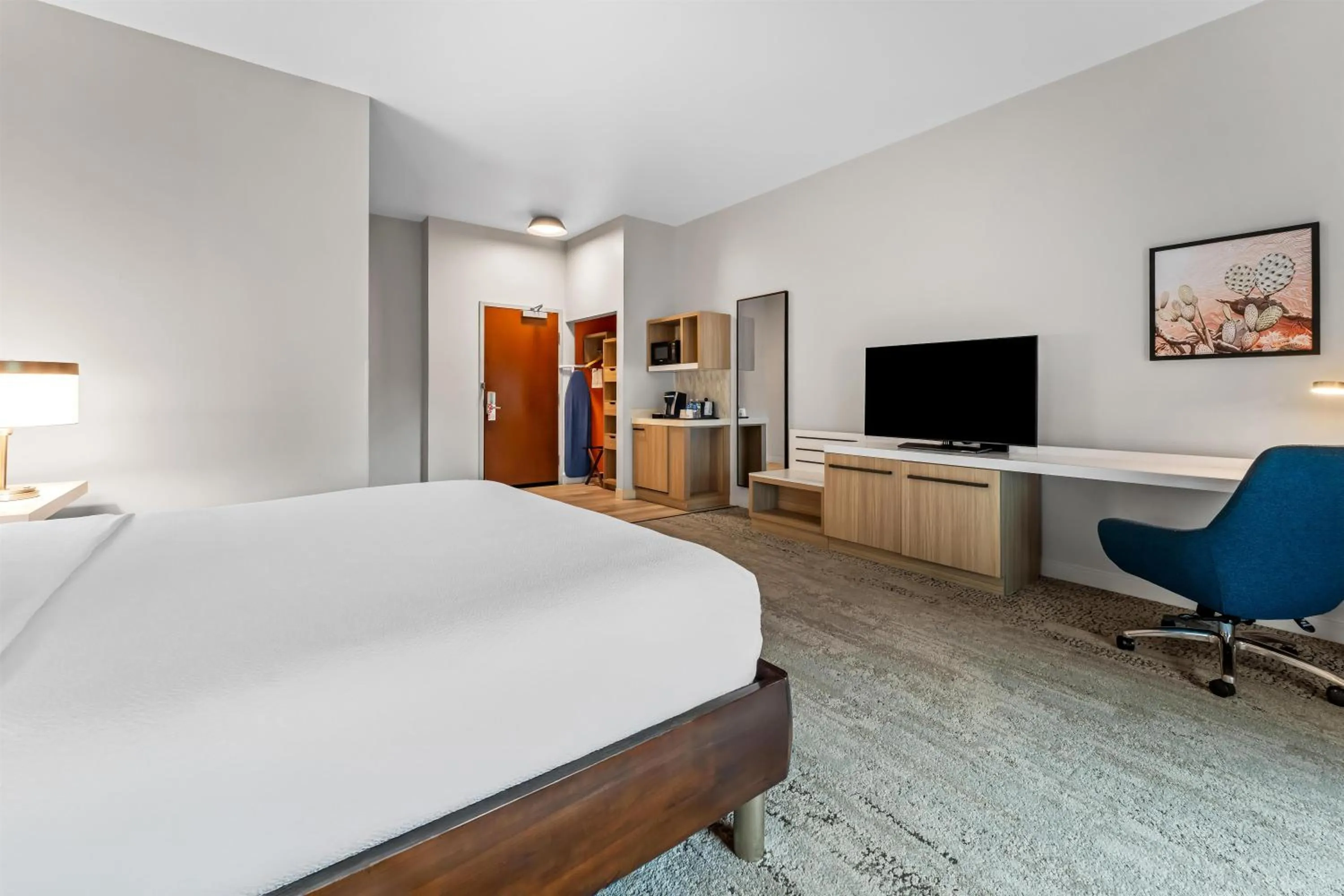 Bed in Hilton Garden Inn Warner Robins