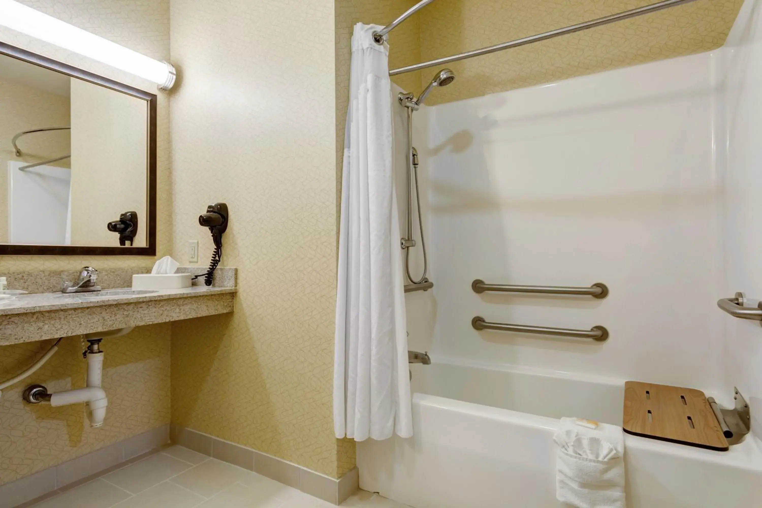 King Room with Roll-In Shower - Disability Access in Holiday Inn Poplar Bluff by IHG King Room with Roll-In Shower - Disability Access in Holiday Inn Poplar Bluff by IHG
