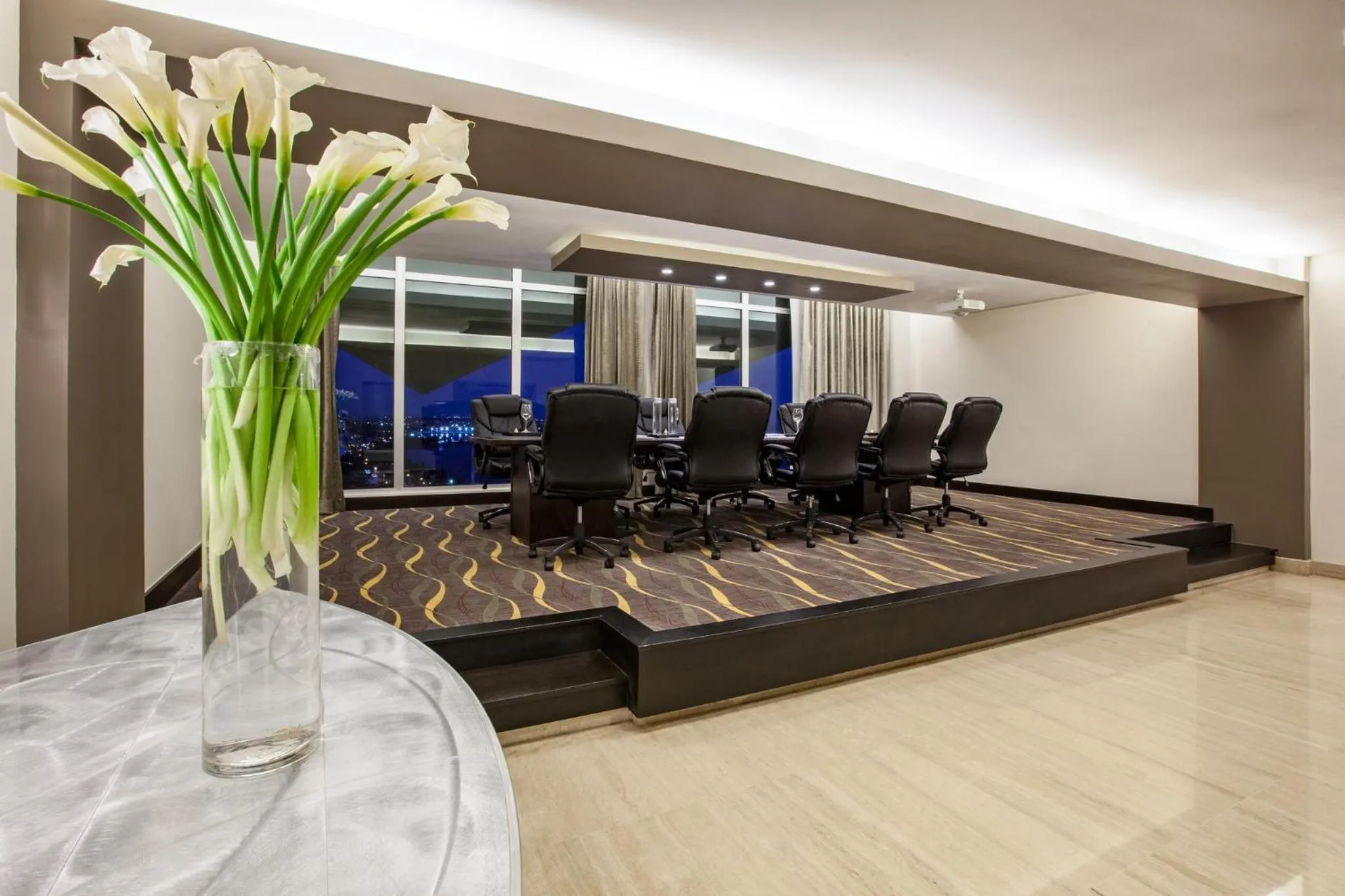 Meeting/conference room in Crowne Plaza Santo Domingo by IHG