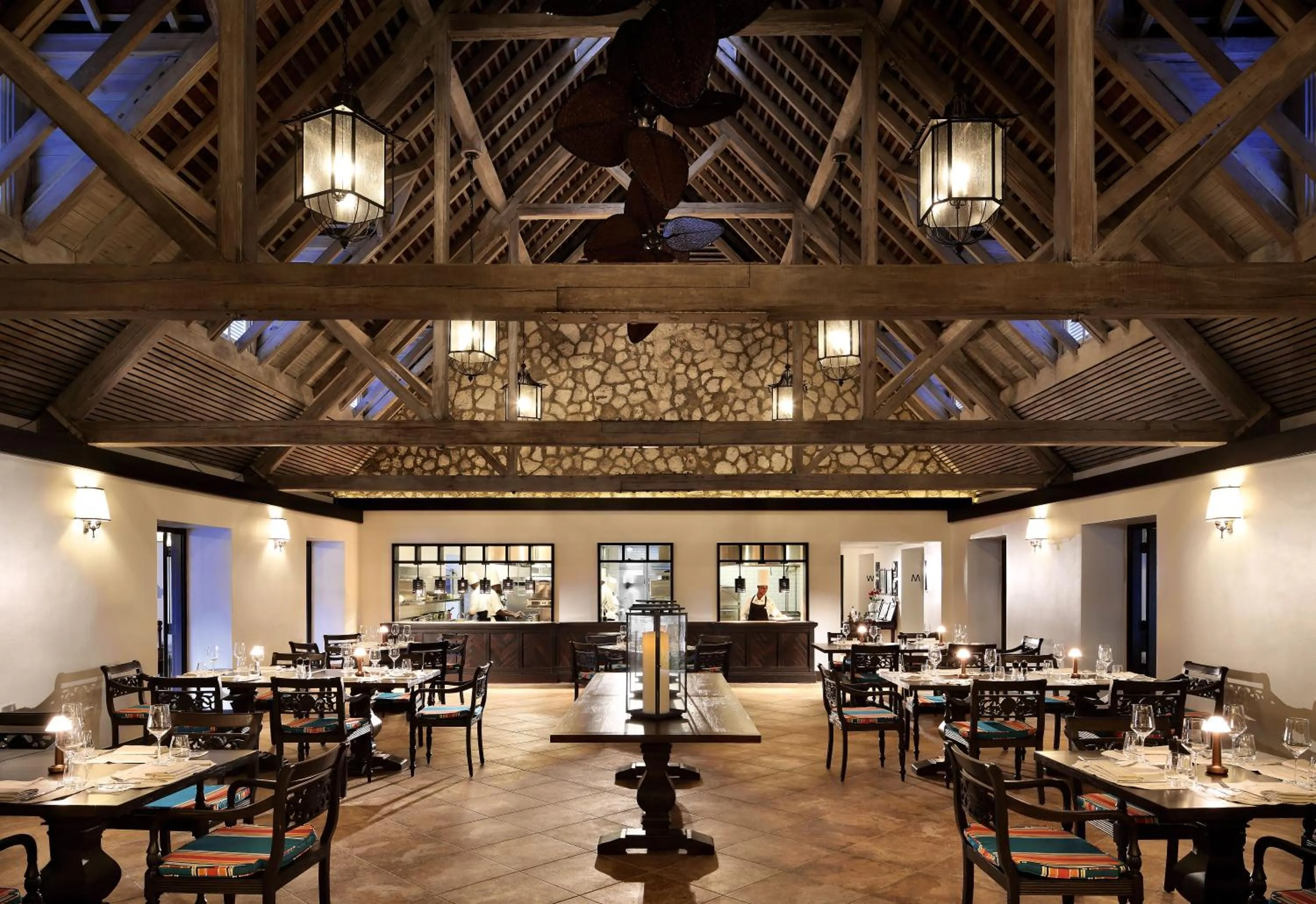 Restaurant/places to eat in Half Moon