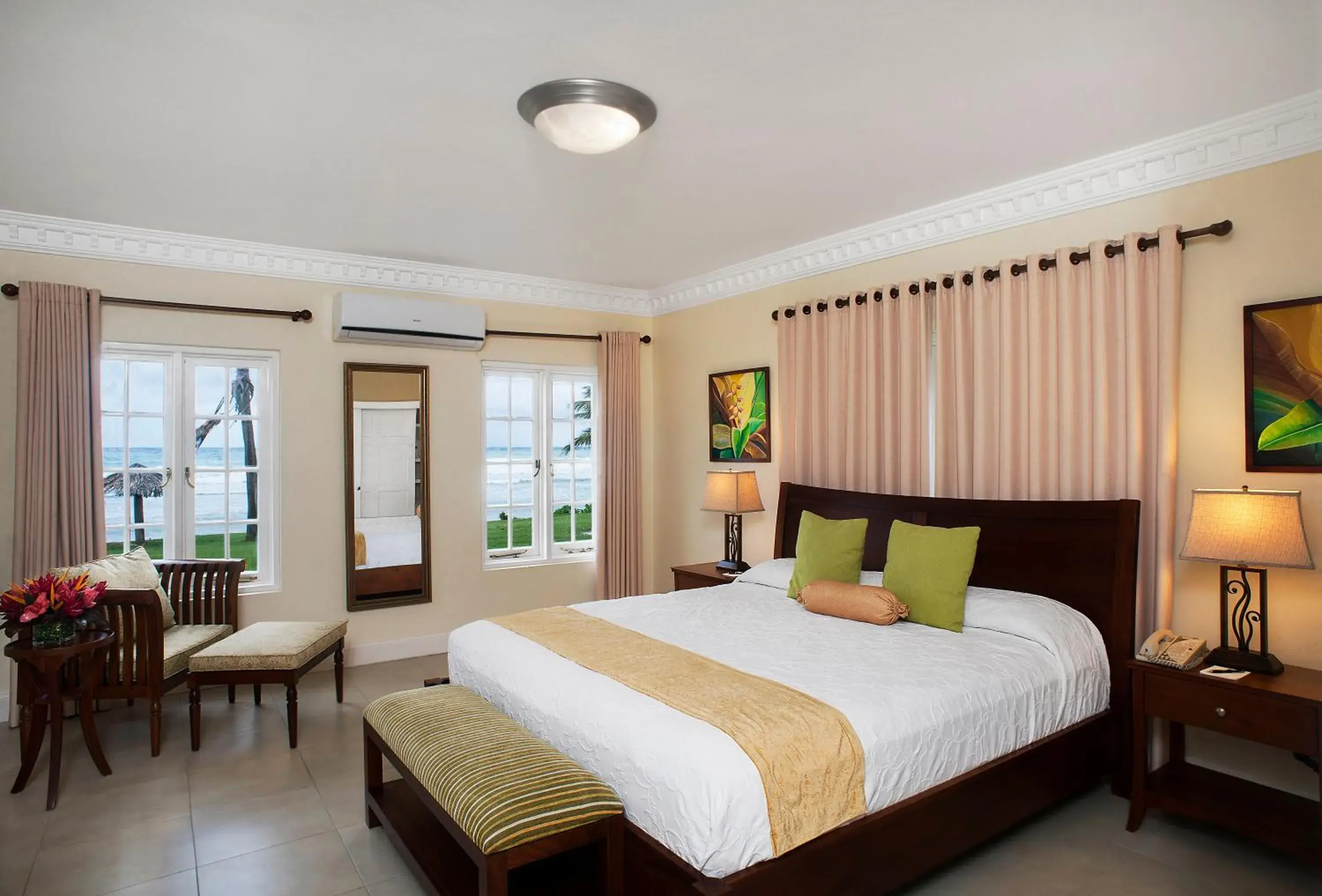 Five-Bedroom Villa Oceanfront in Half Moon Five-Bedroom Villa Oceanfront in Half Moon