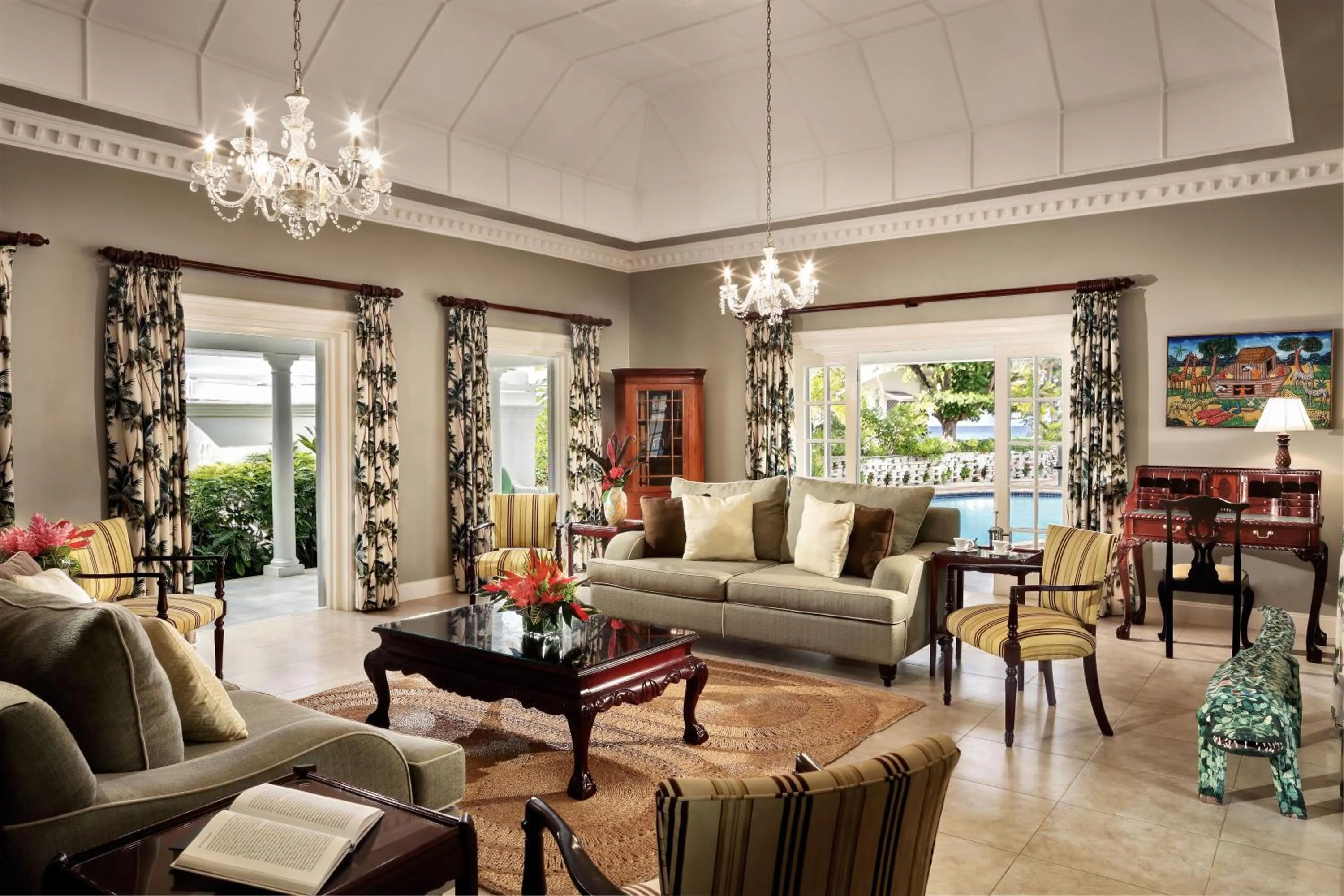 Living room in Half Moon