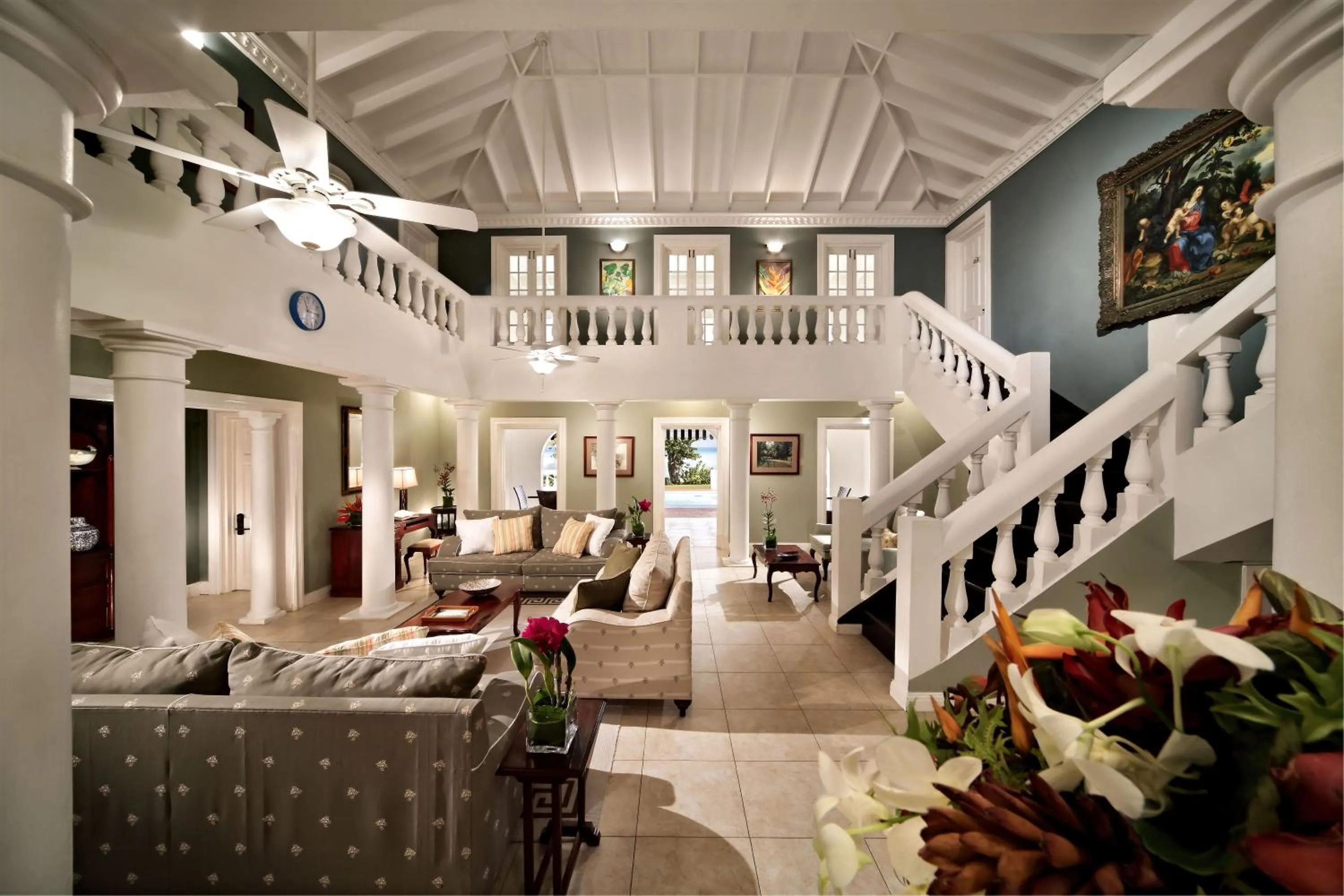 Living room in Half Moon