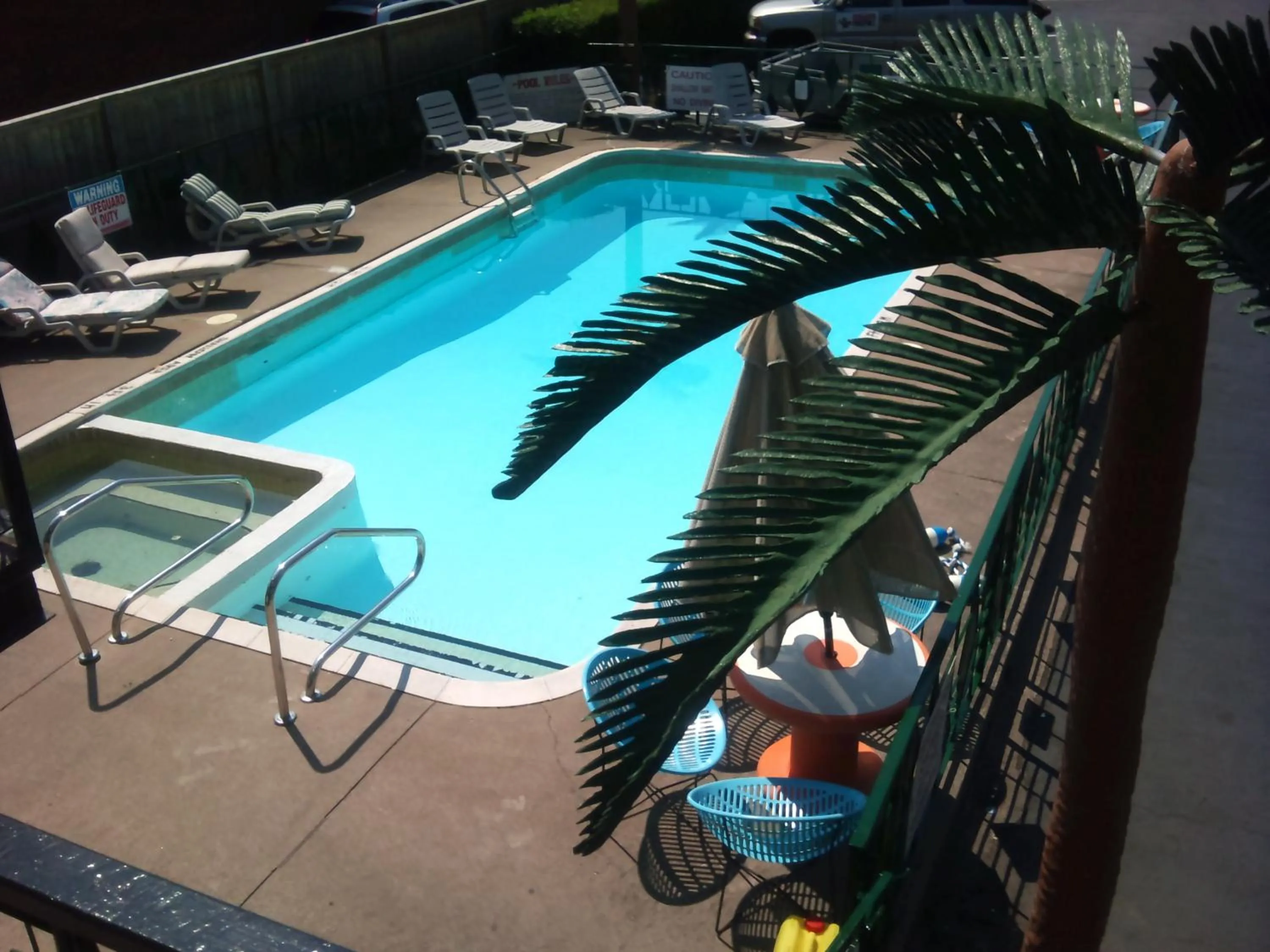 Balcony/Terrace in Rainbow Motor Inn - Fallsview