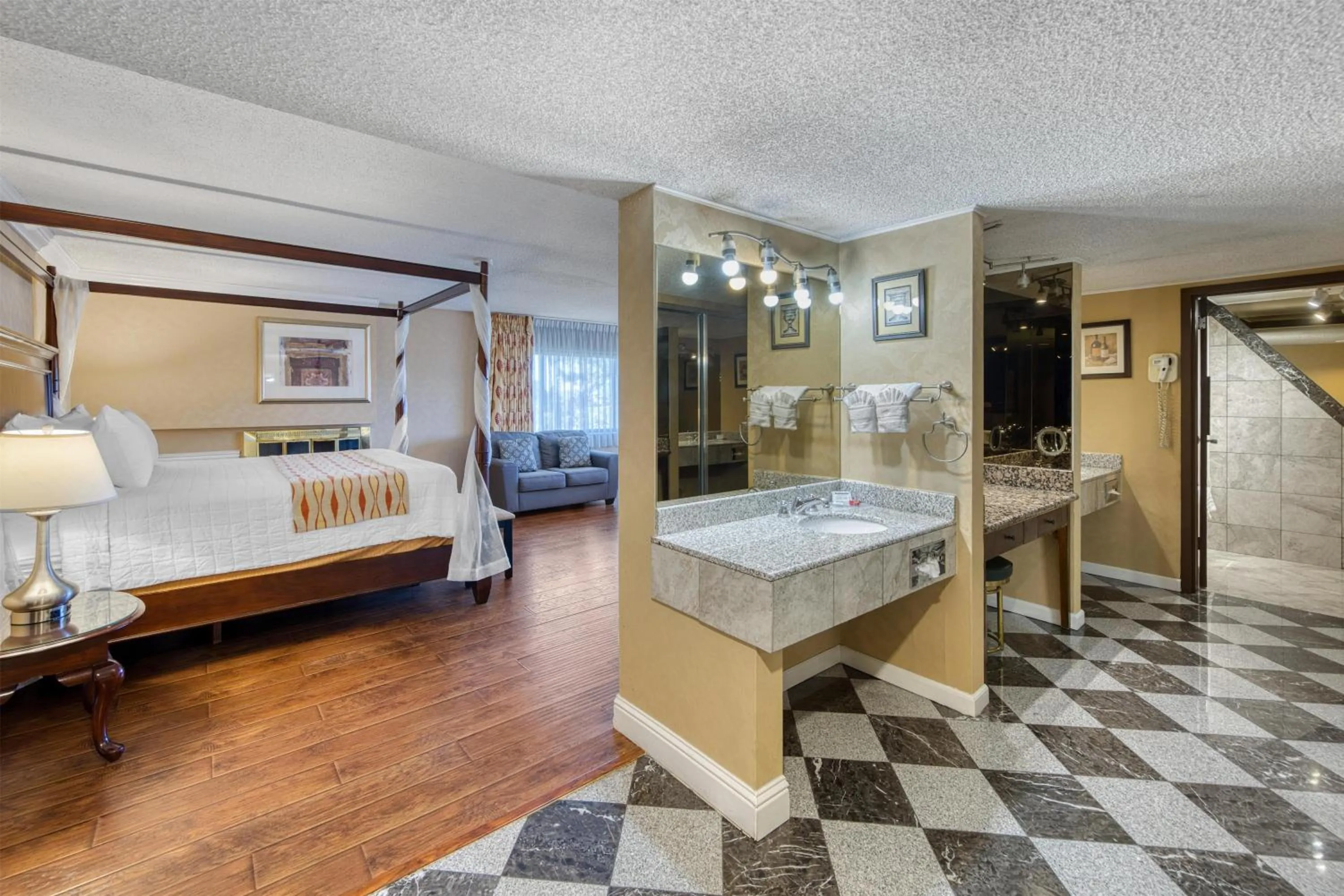 Bathroom in SureStay Plus Hotel by Best Western Reno Airport