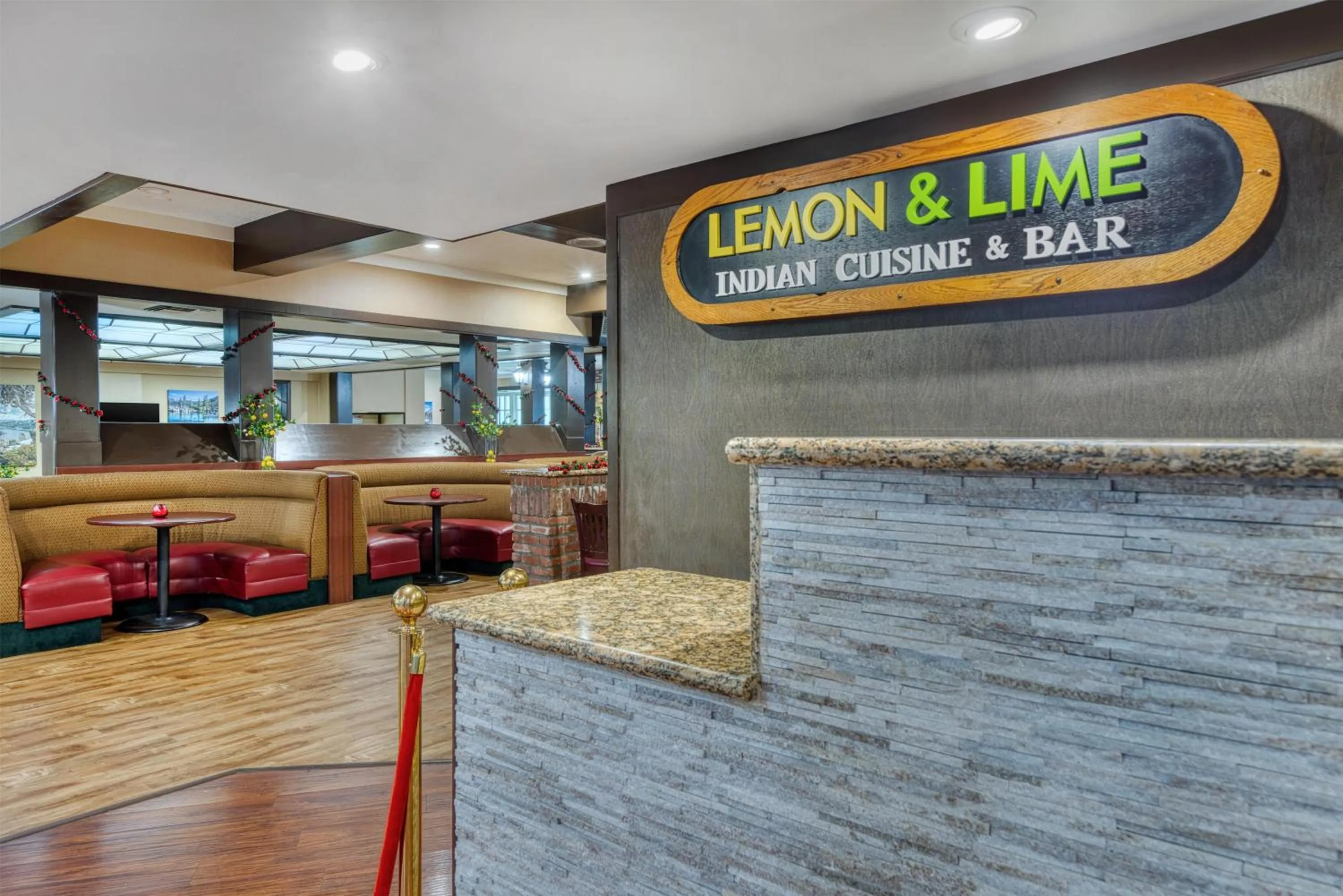 Restaurant/places to eat in SureStay Plus Hotel by Best Western Reno Airport