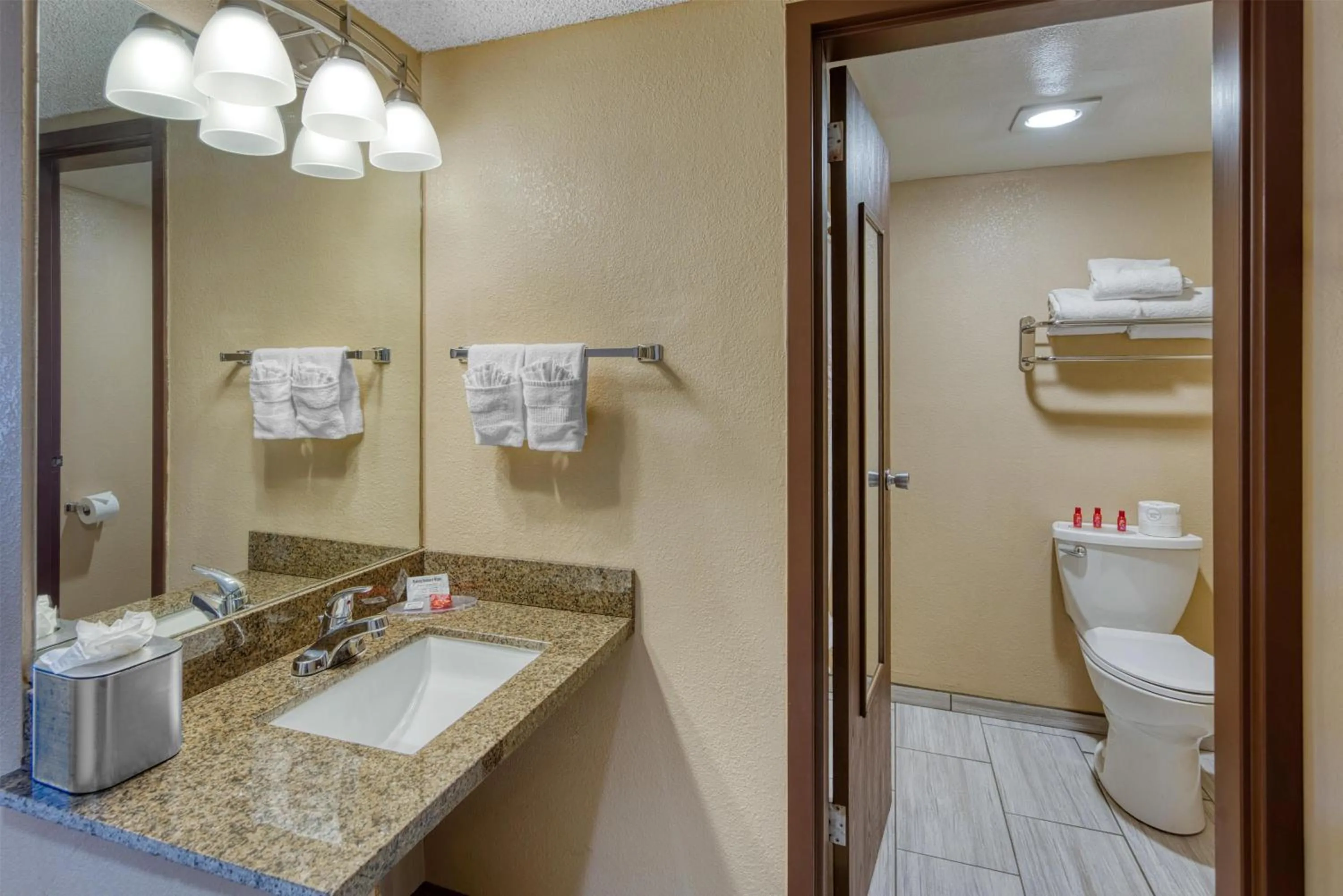 Bathroom in SureStay Plus Hotel by Best Western Reno Airport