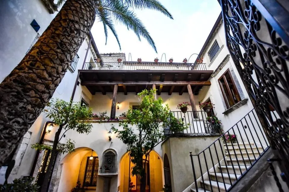 Facade/entrance in Palazzo Candida B&B