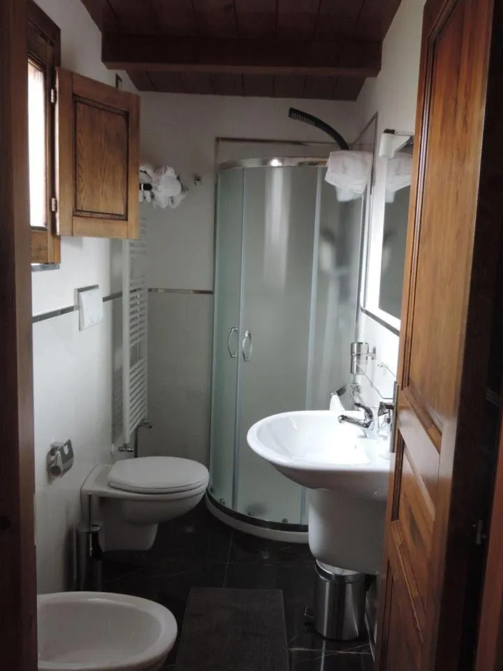 Shower in Palazzo Candida B&B