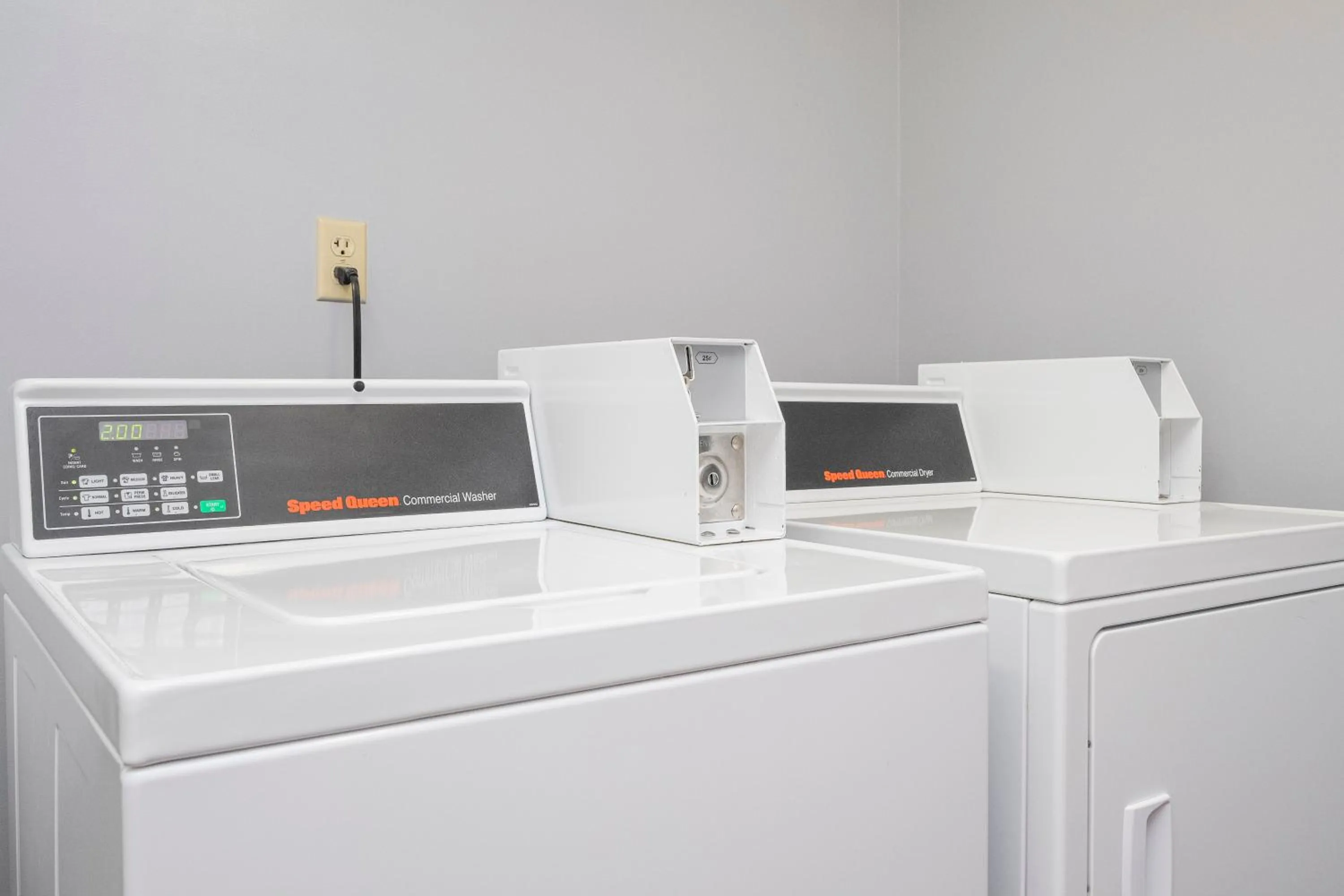 laundry in Hampton Inn by Hilton Spring Hill