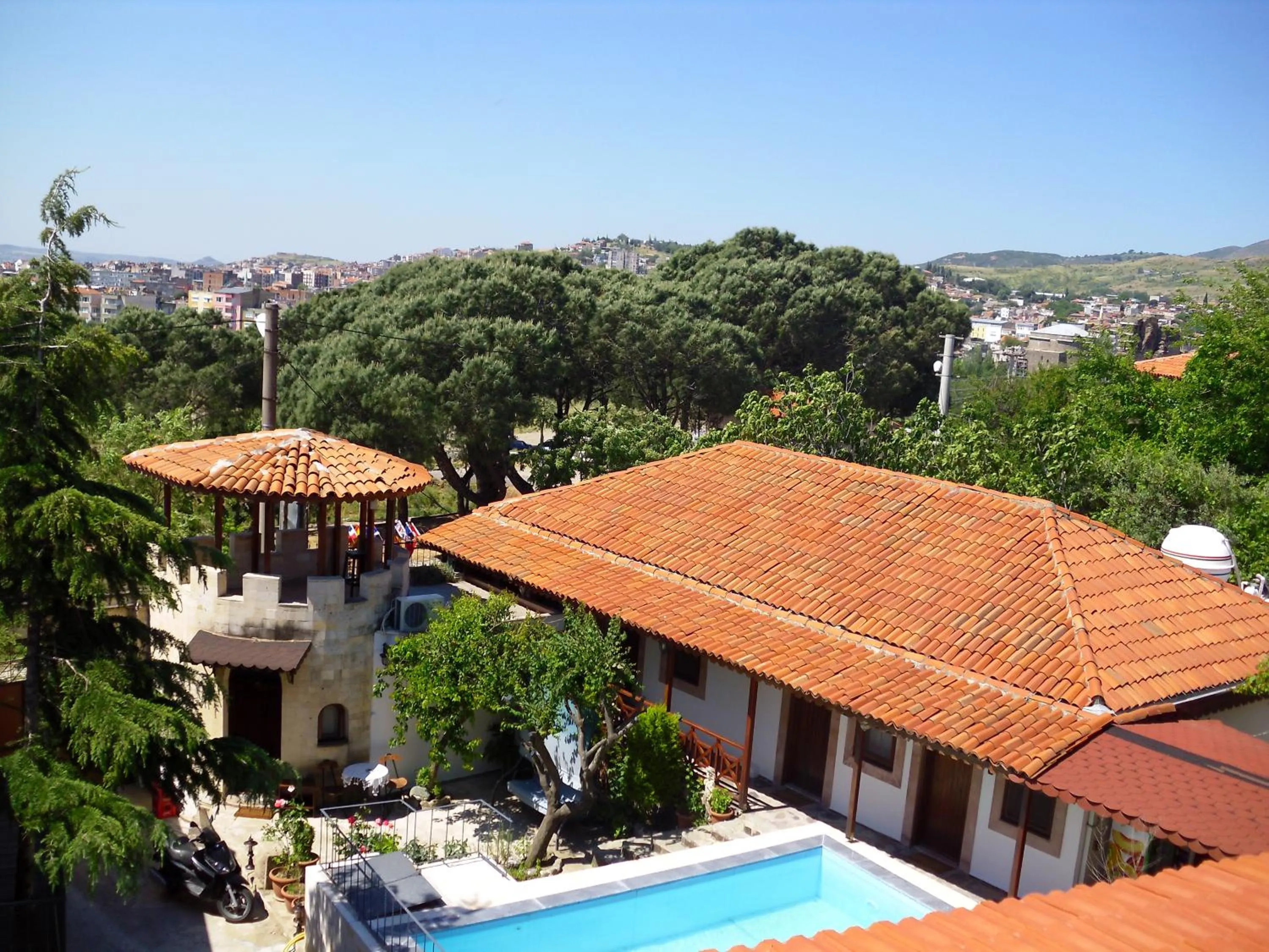 Garden view in Akropolis Guest House
