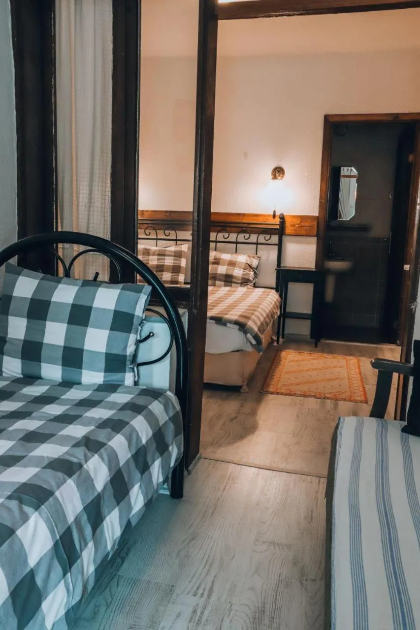 Akropolis Guest House