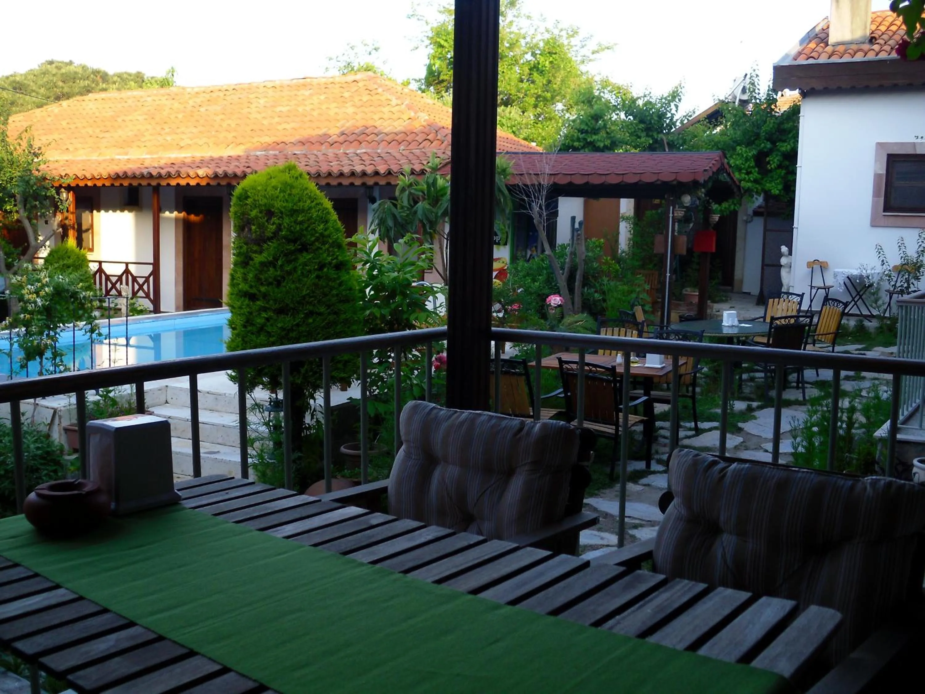 Garden in Akropolis Guest House