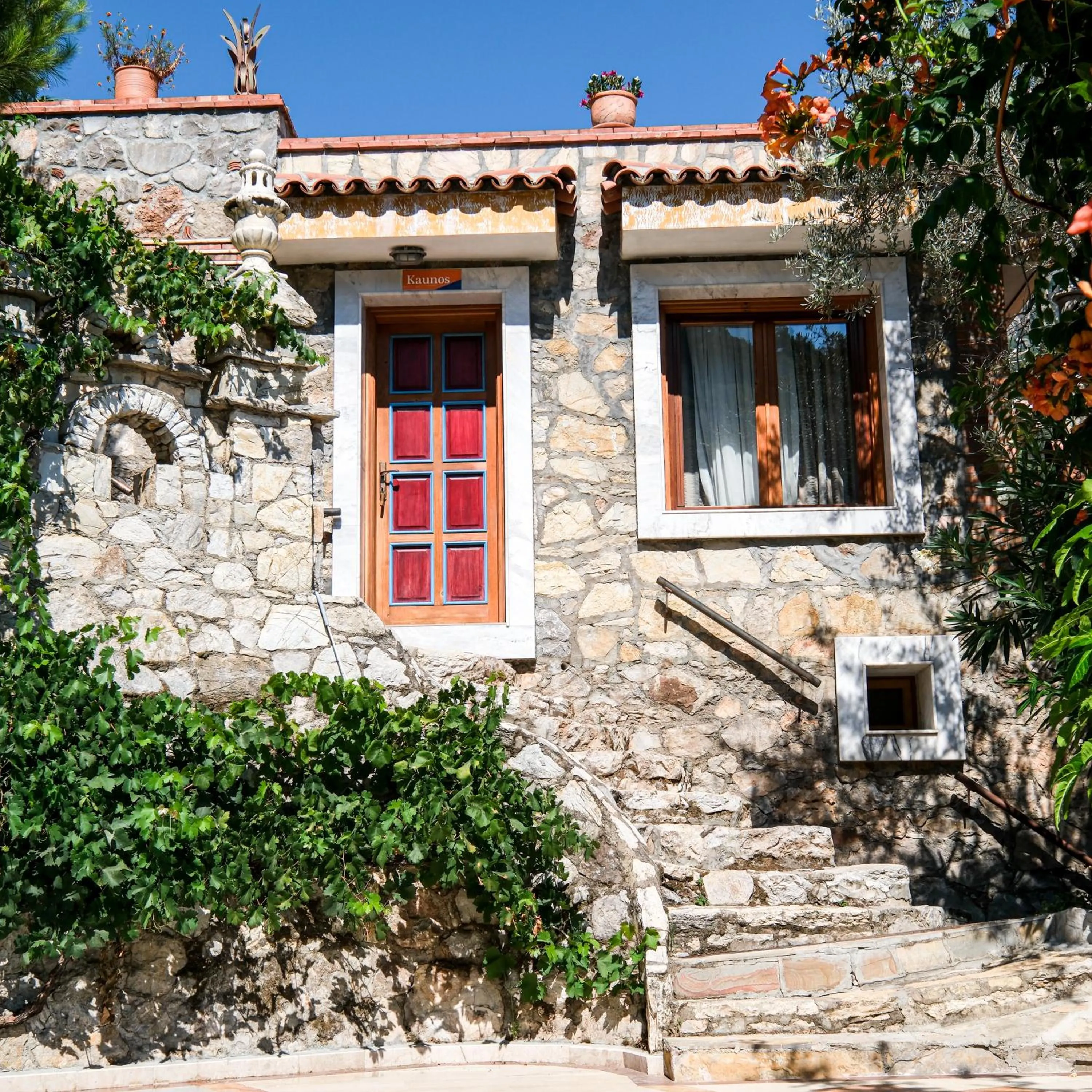 Property building in Villa Symbola