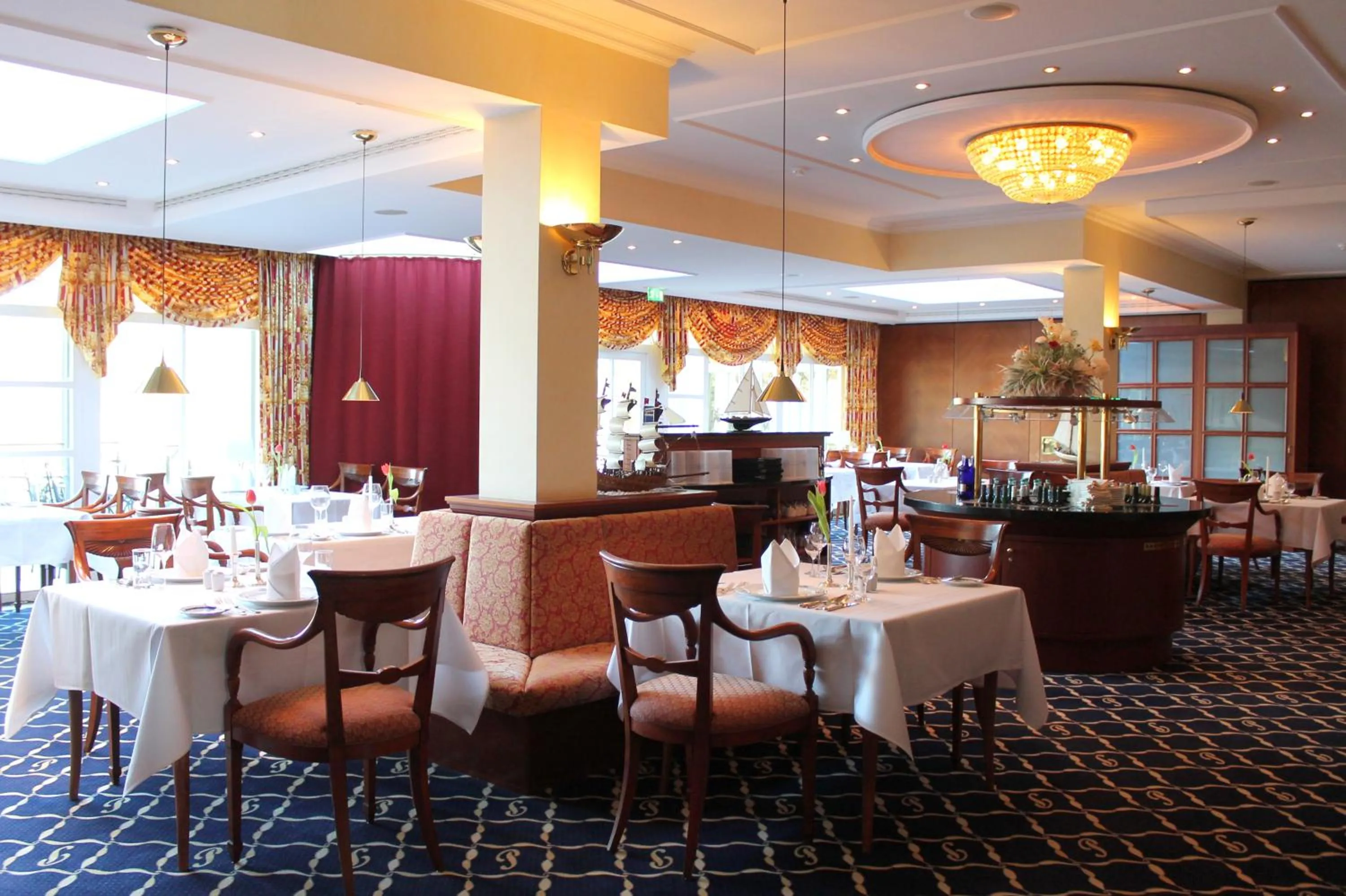 Restaurant/places to eat in Usedom Palace