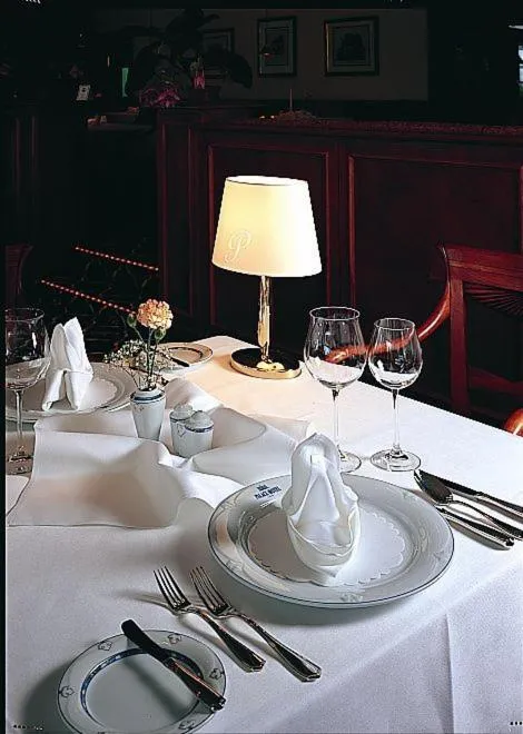 Restaurant/places to eat in Usedom Palace