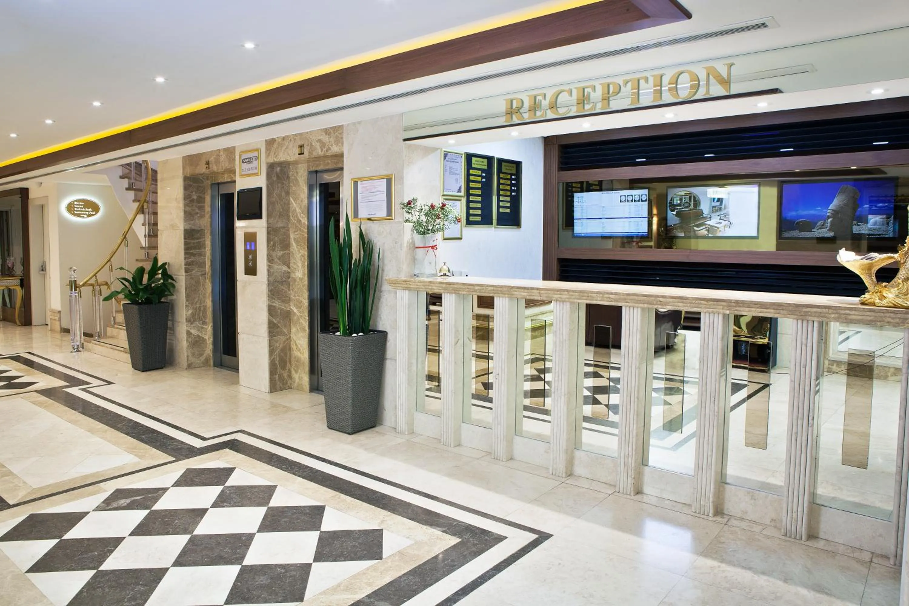 Lobby or reception in Grand Asiyan Hotel