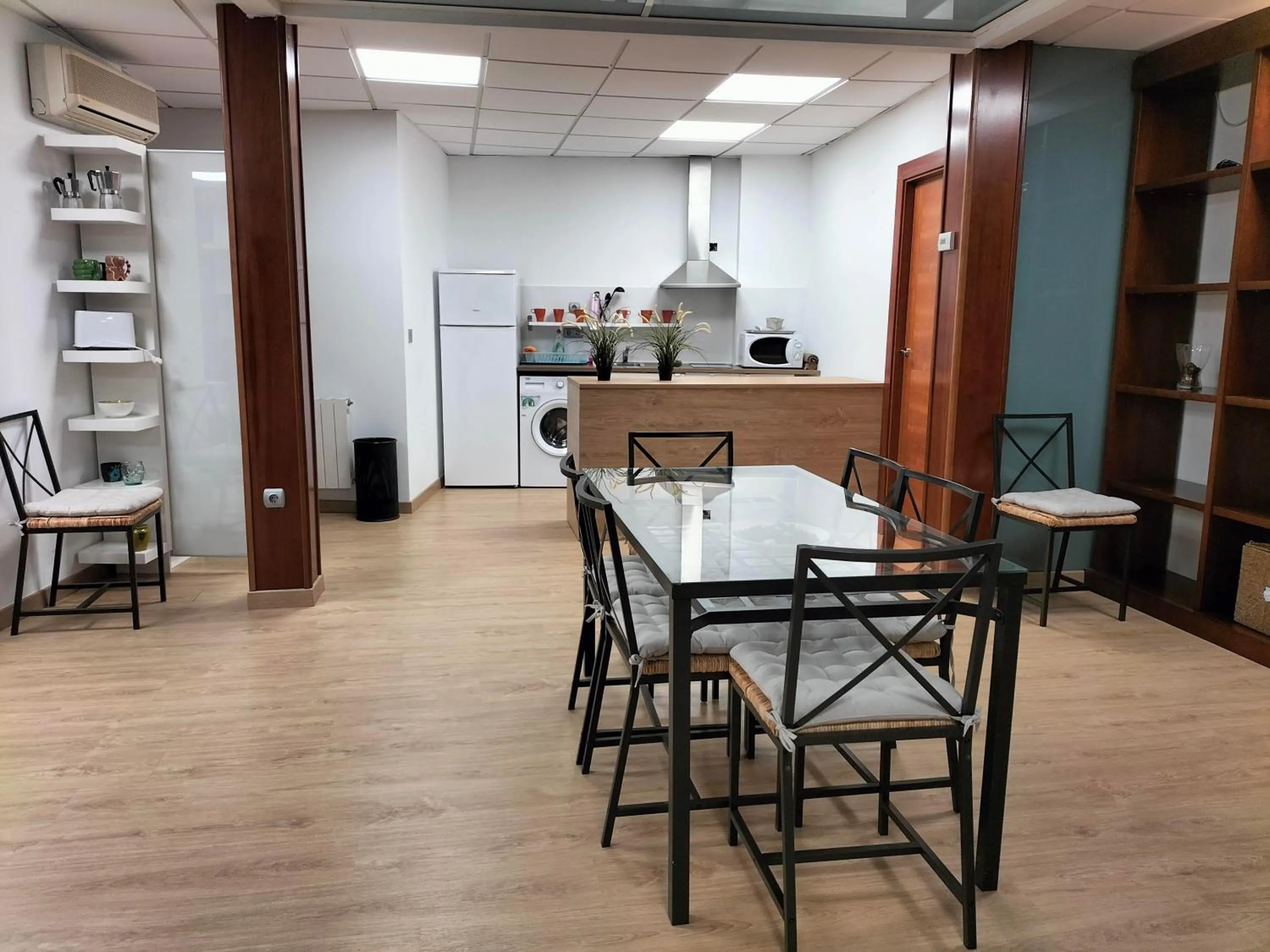 Kitchen or kitchenette in Casa Montalbán Apartamentos Turísticos