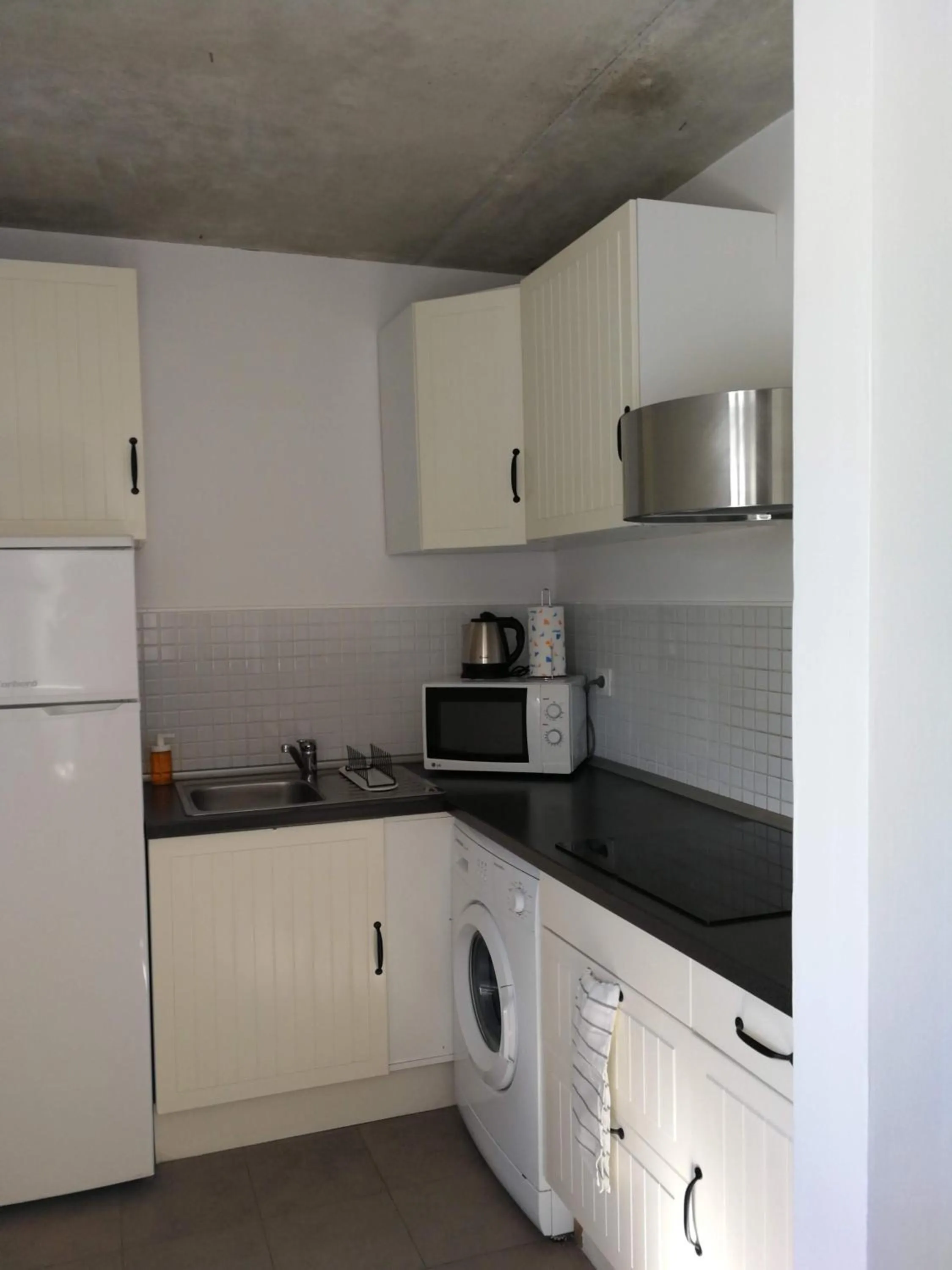 Kitchen or kitchenette in Casa Montalbán Apartamentos Turísticos