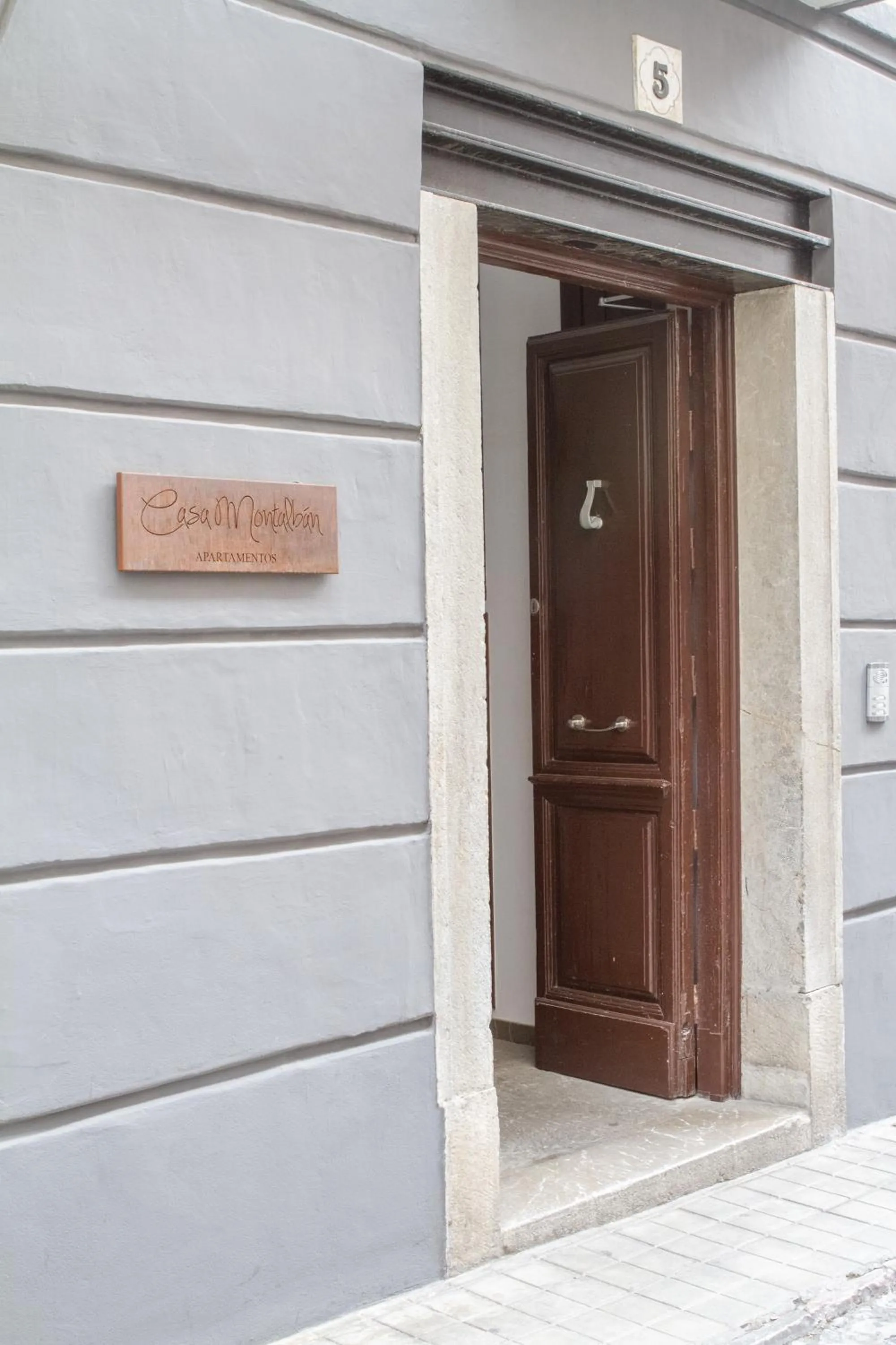 Facade/entrance in Casa Montalbán Apartamentos Turísticos