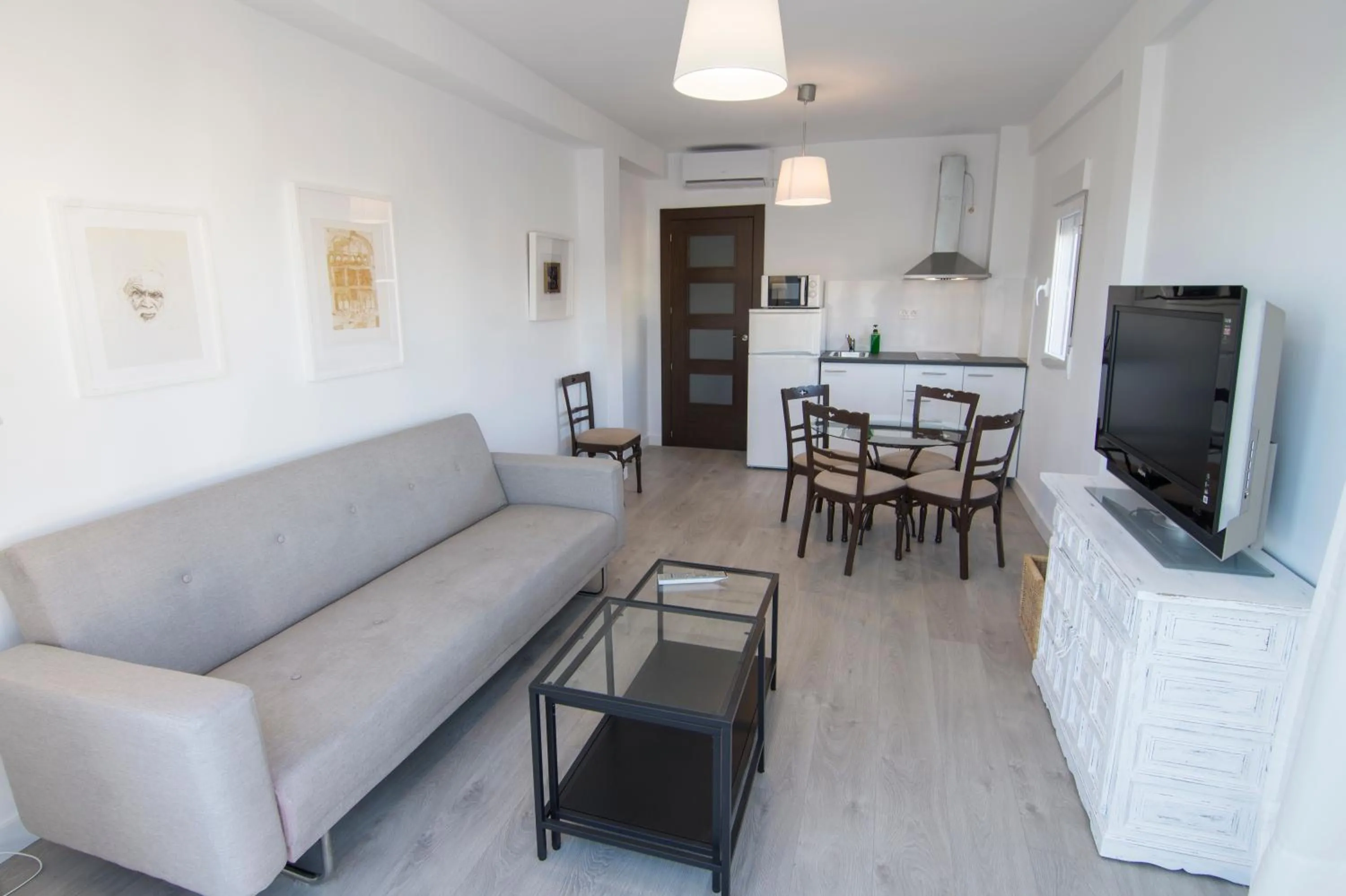 Kitchen or kitchenette in Casa Montalbán Apartamentos Turísticos