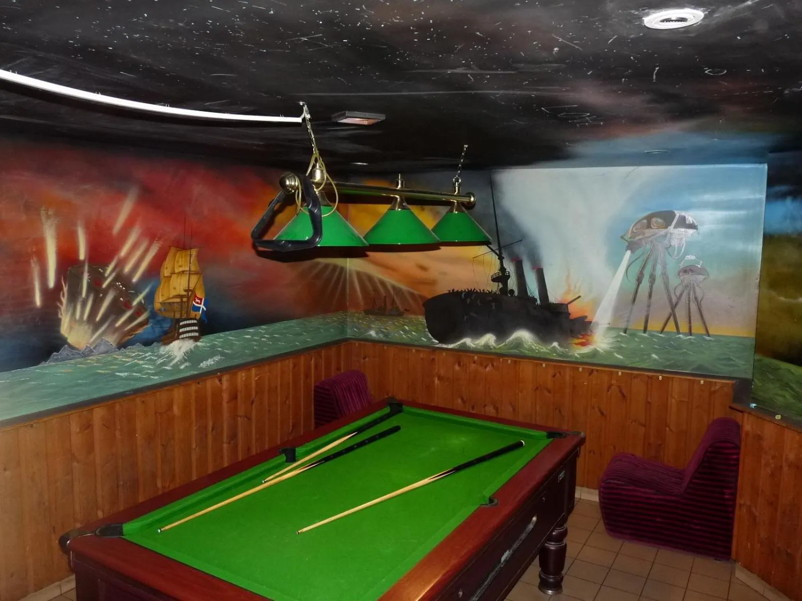 Billiard in Le Port Malo