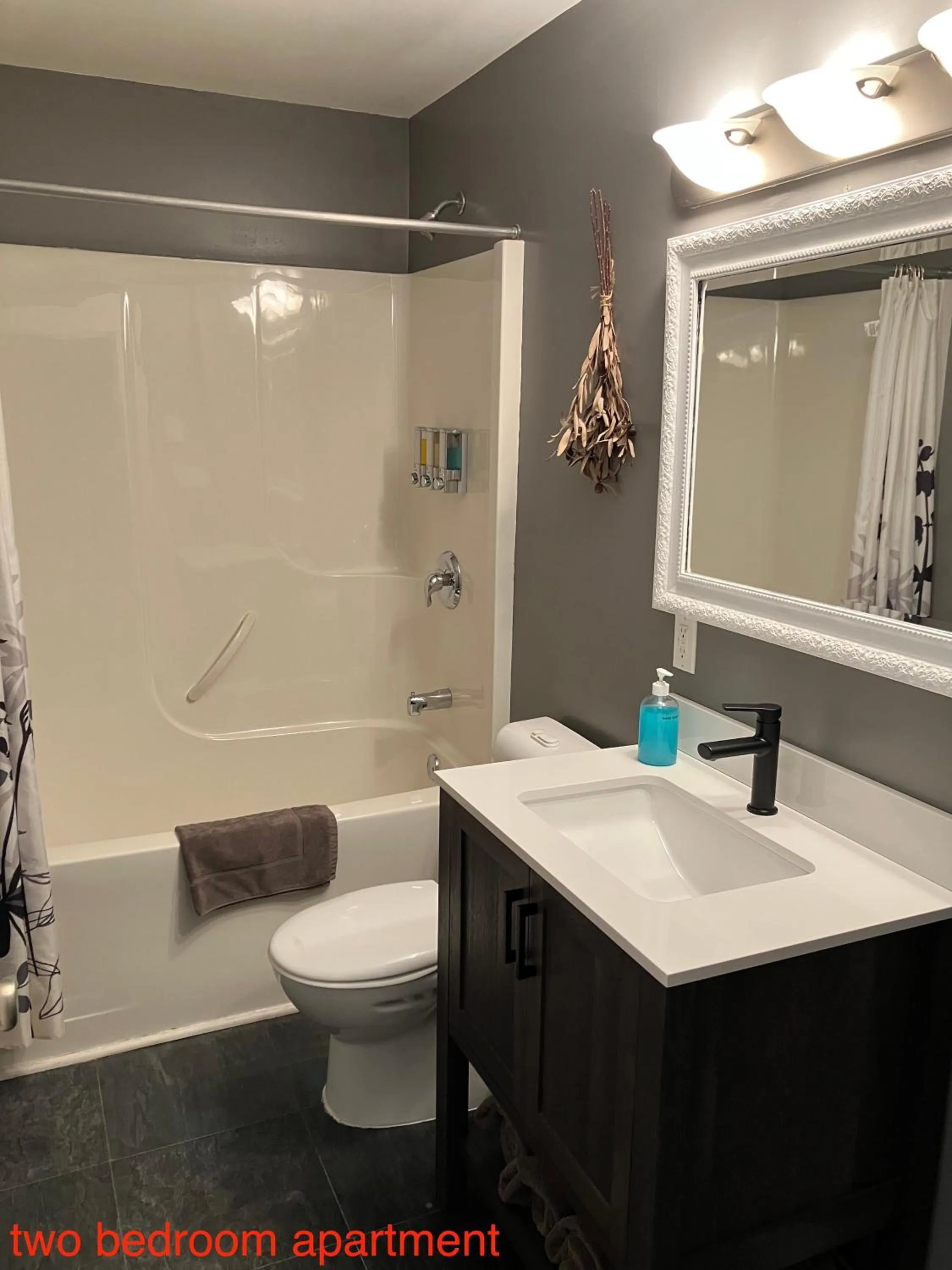 Sienna's Tree House (Tall Trees And Salty Breeze)