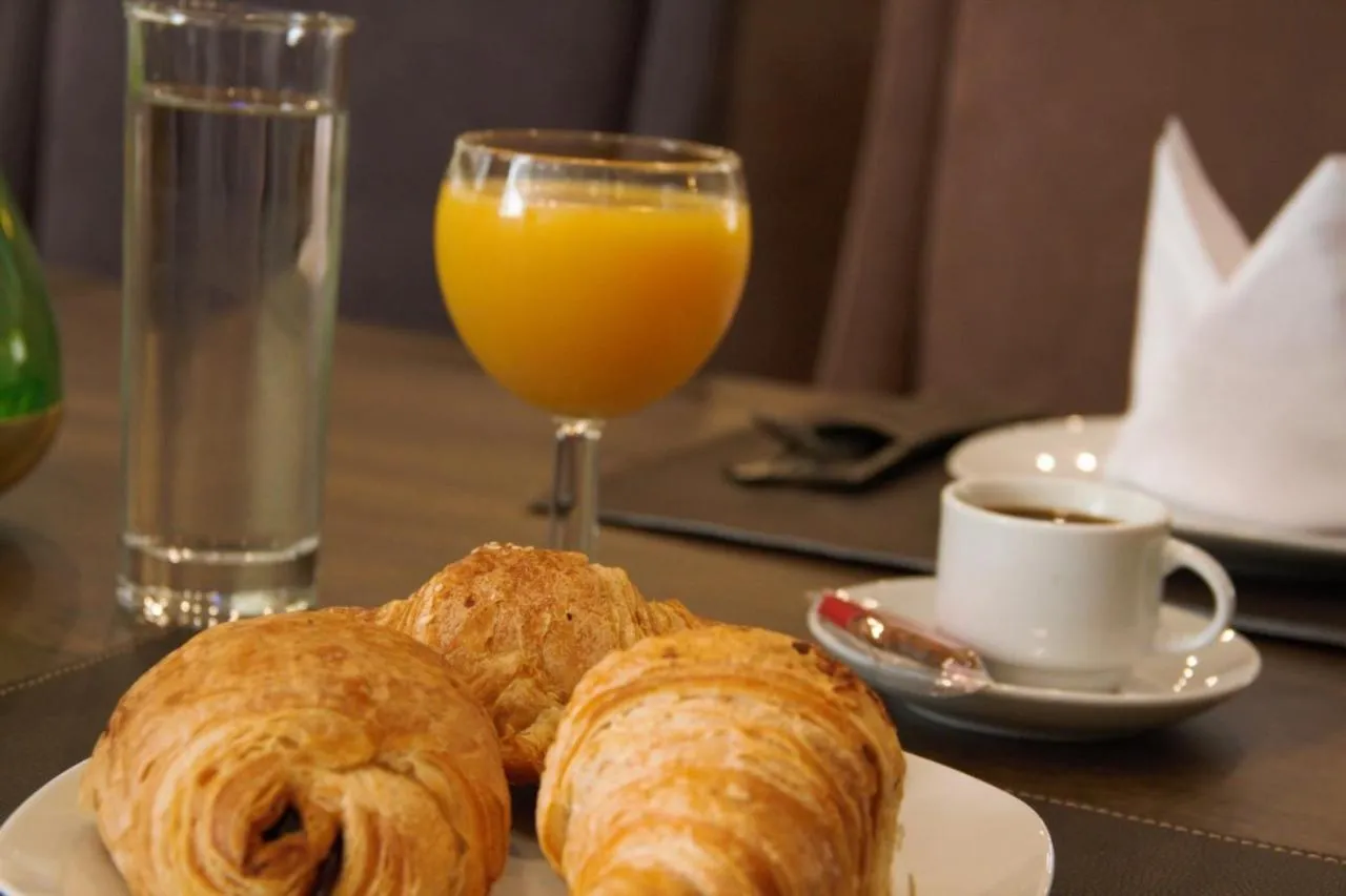 Breakfast in Eden Hotel