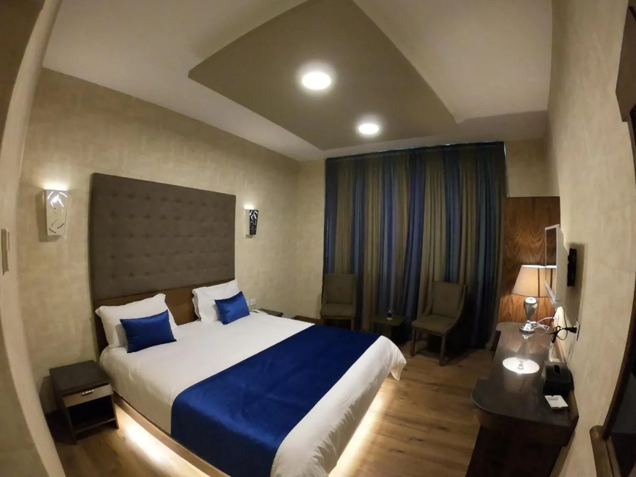 Photo of the whole room, Bed in Eden Hotel