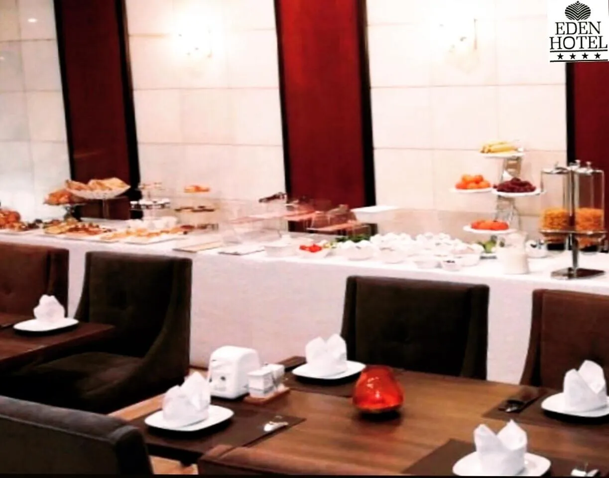 Restaurant/places to eat in Eden Hotel