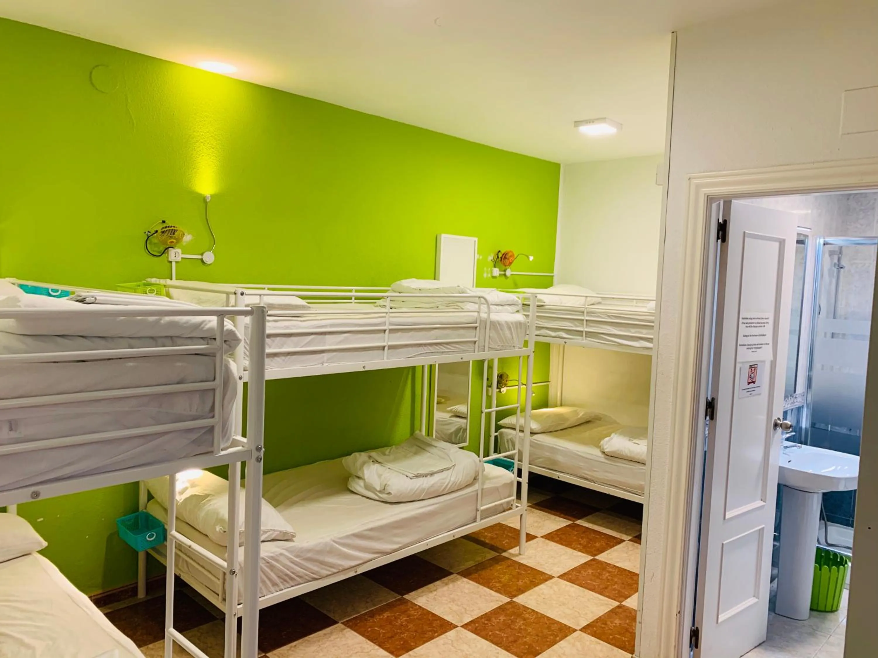 Photo of the whole room, Bed in Oh! My Hostel