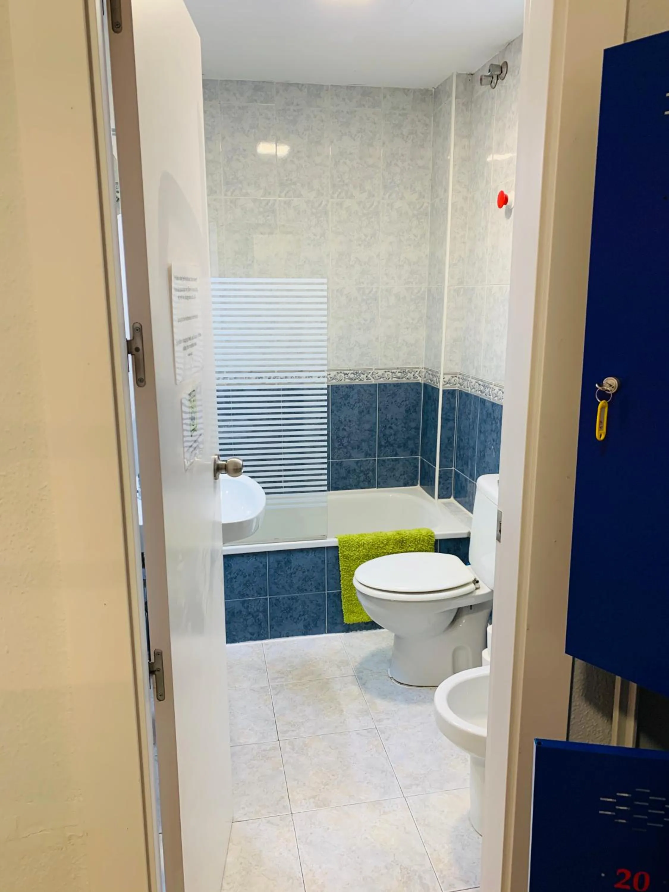 Bathroom in Oh! My Hostel