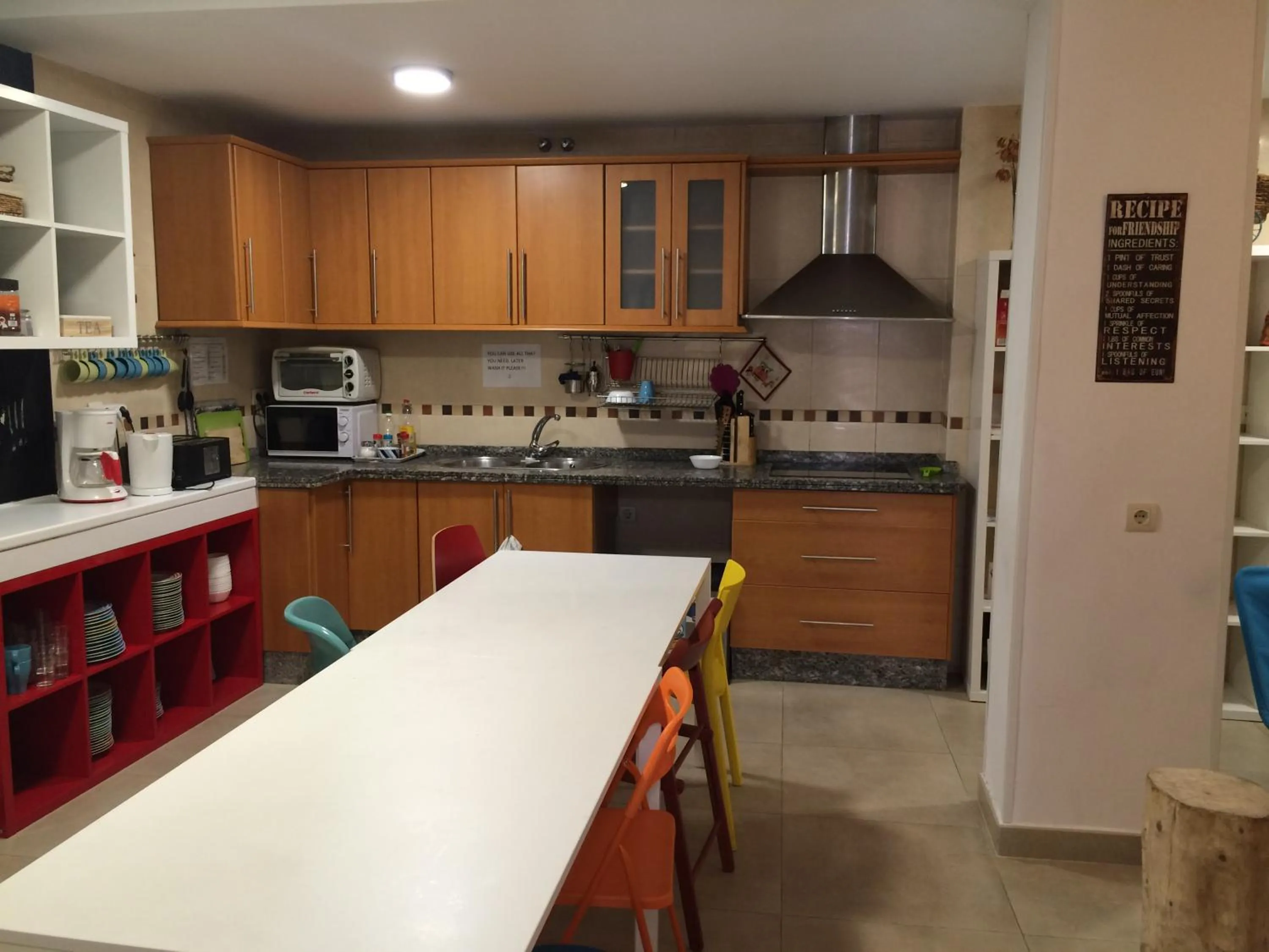 Communal kitchen in Oh! My Hostel