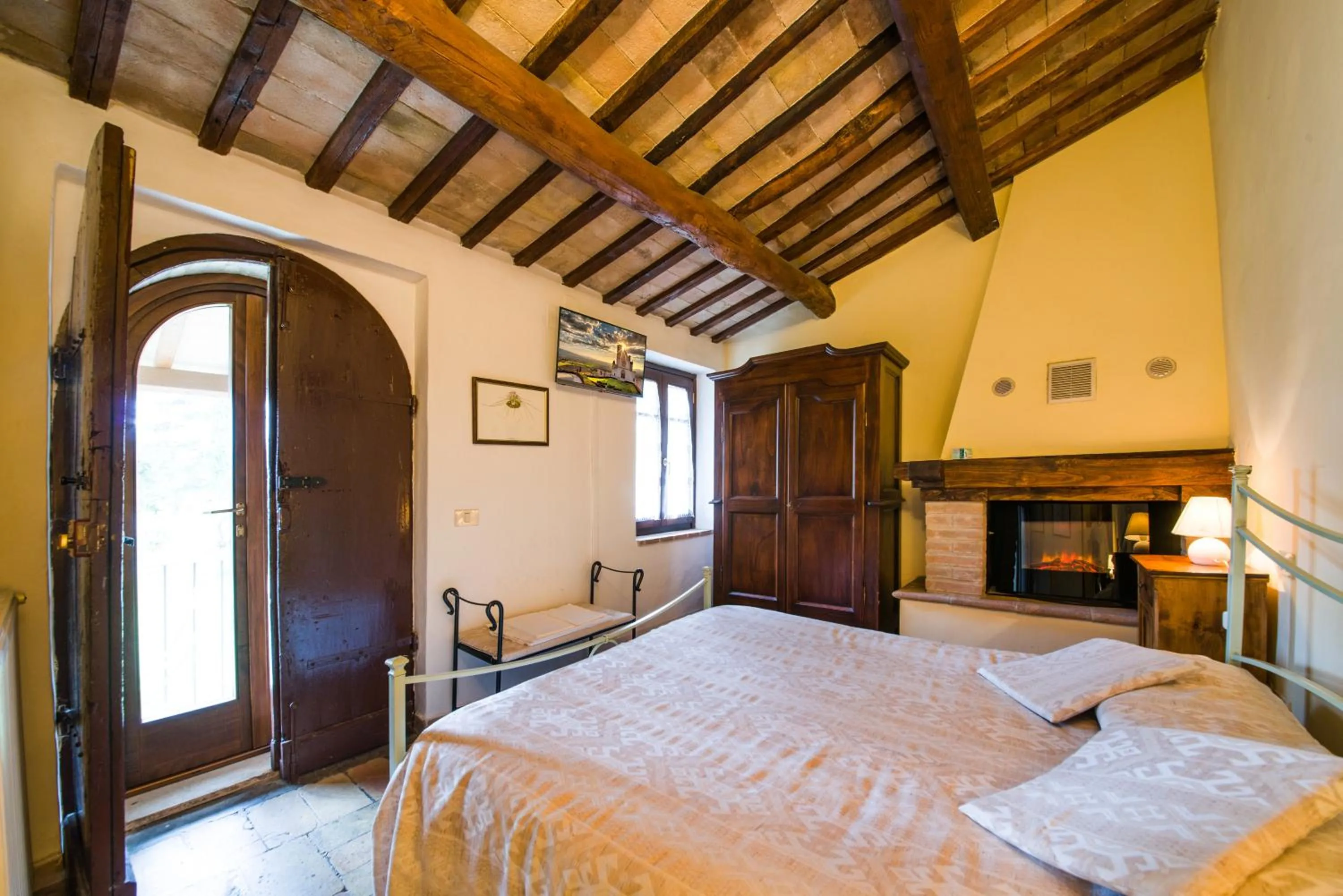 Bed in Agriturismo Sasso Rosso
