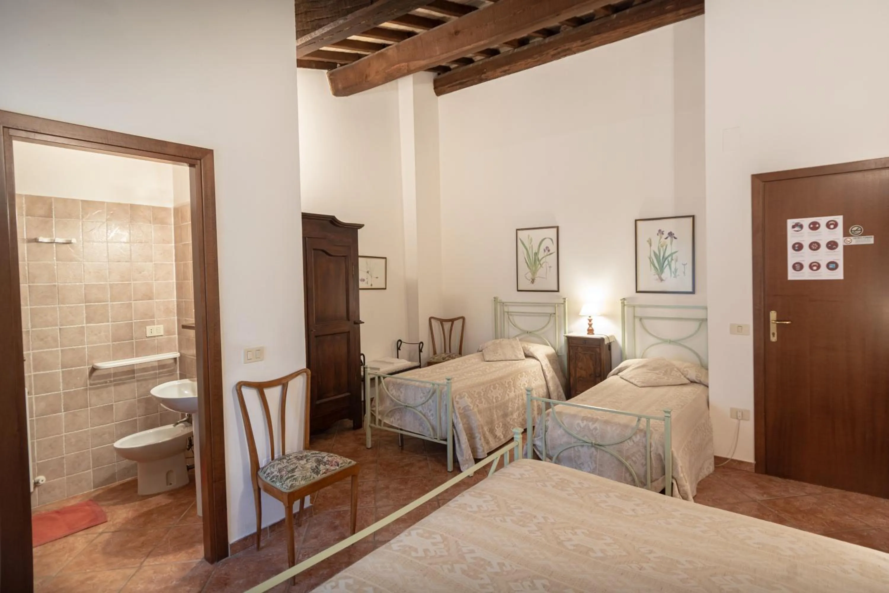 Photo of the whole room, Bed in Agriturismo Sasso Rosso
