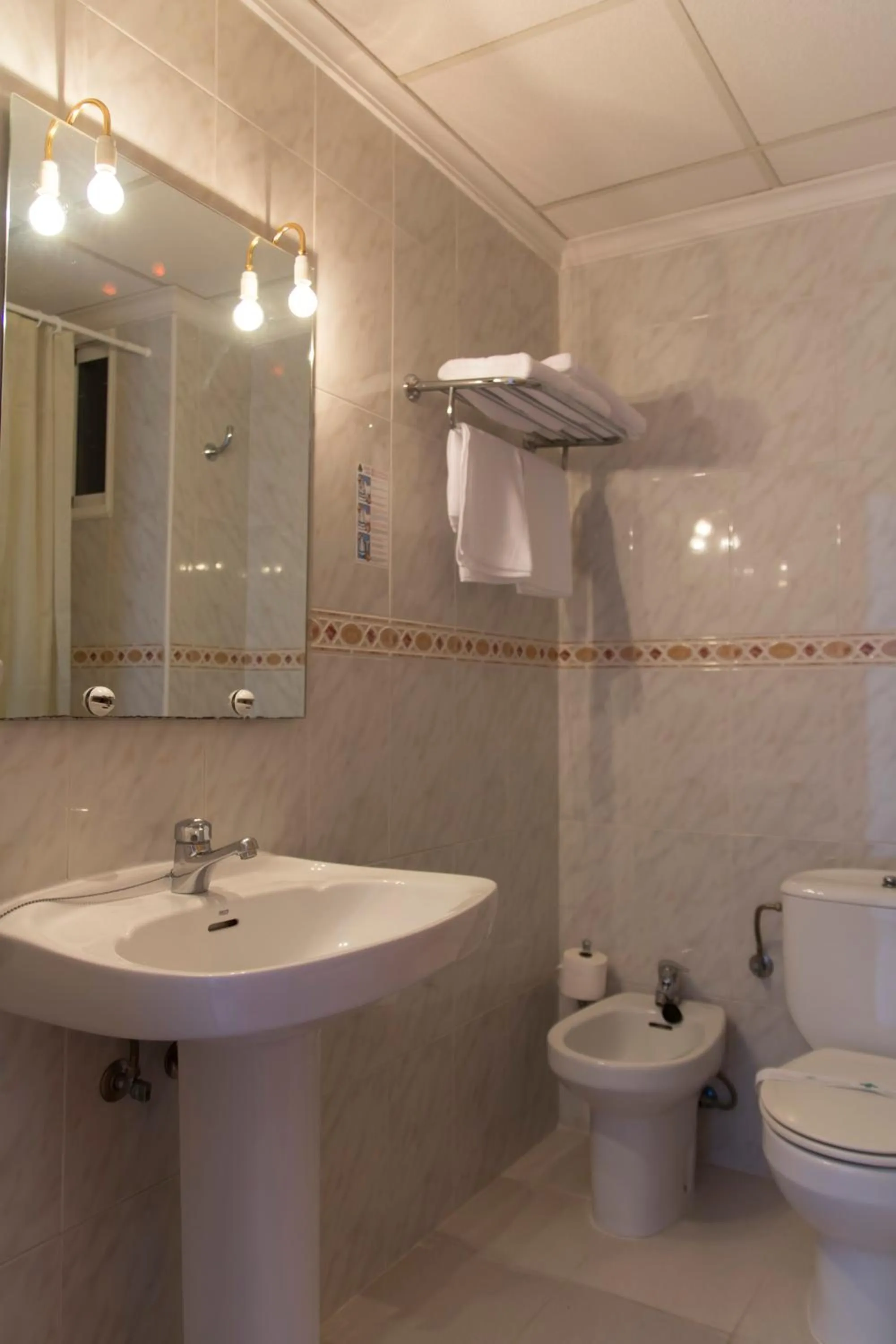 Bathroom in Hotel Colón