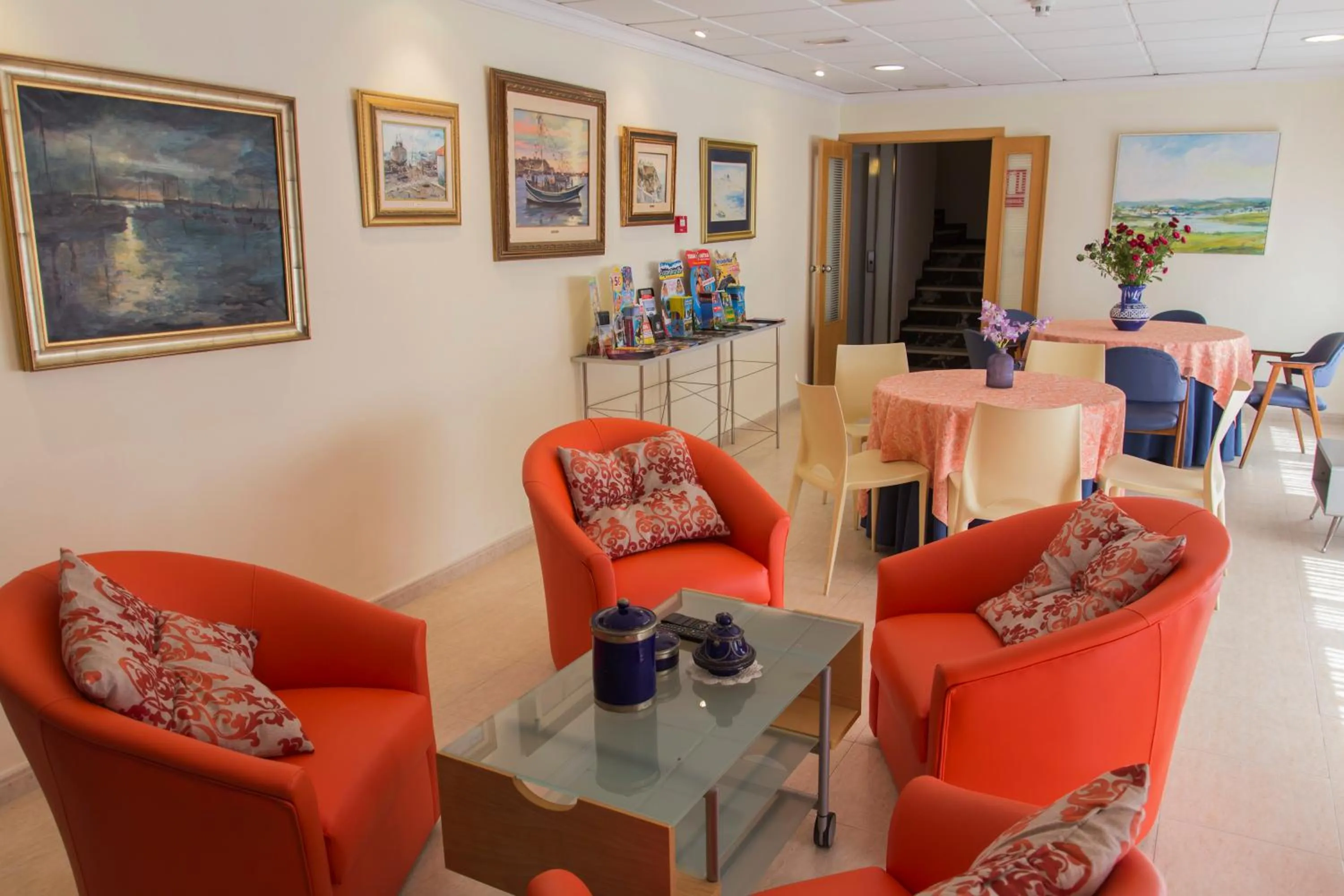 Restaurant/places to eat in Hotel Colón